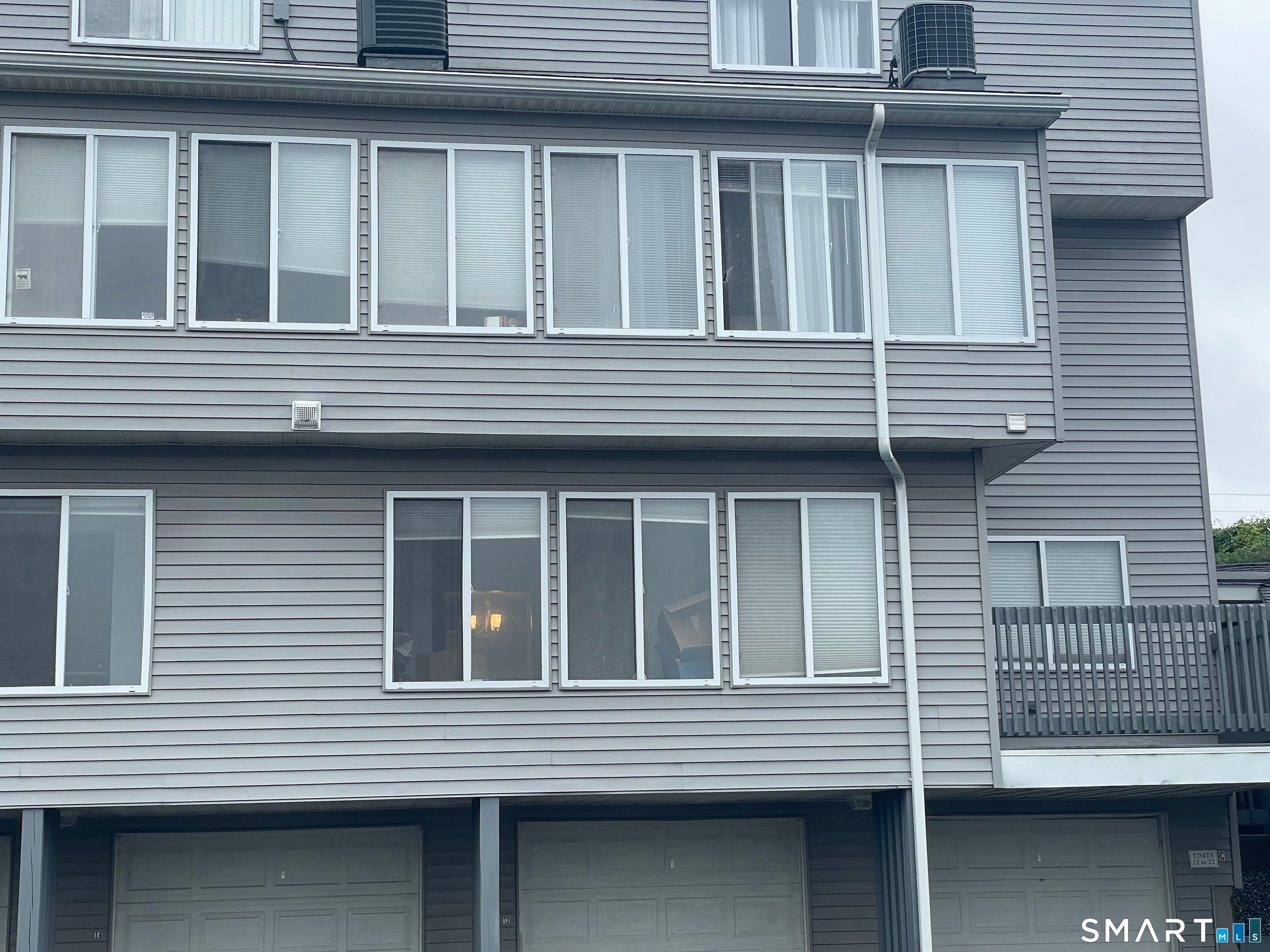 365 Woodford Avenue 12 — photo