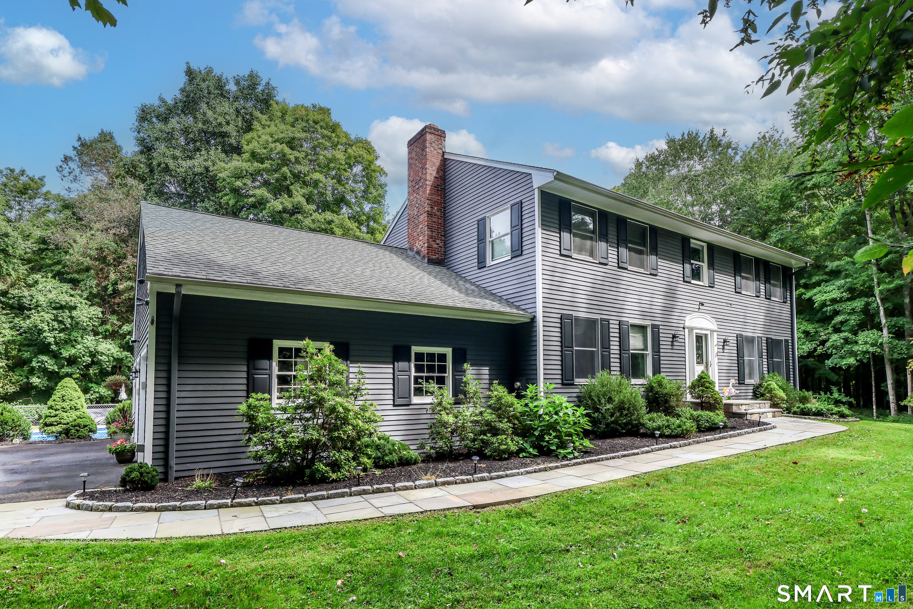 33 Brookwood Drive — photo