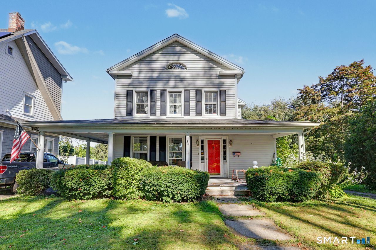 33 Pleasant Street — photo