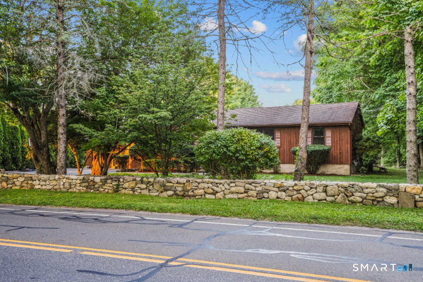 Home in Trumbull, CT 06611 — photo 3