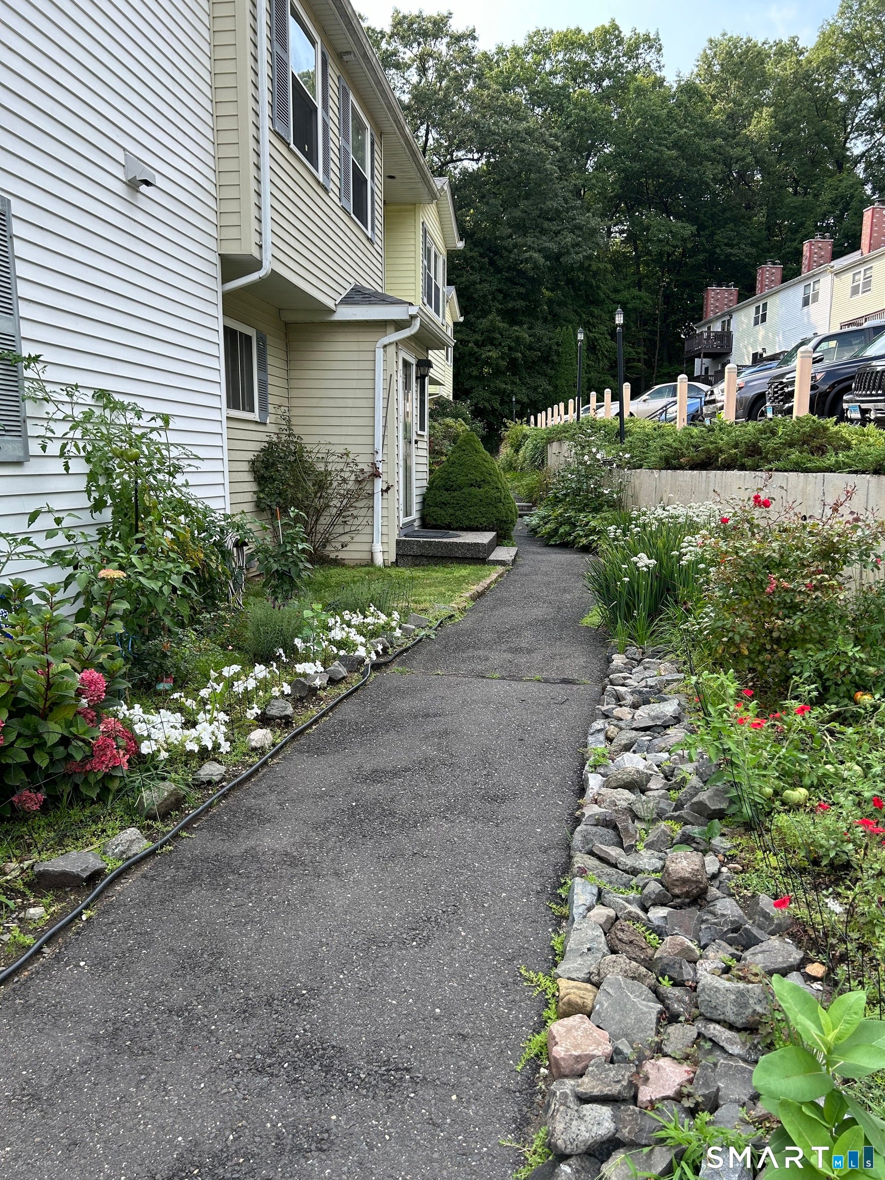 25 Padanaram Road 91 — photo