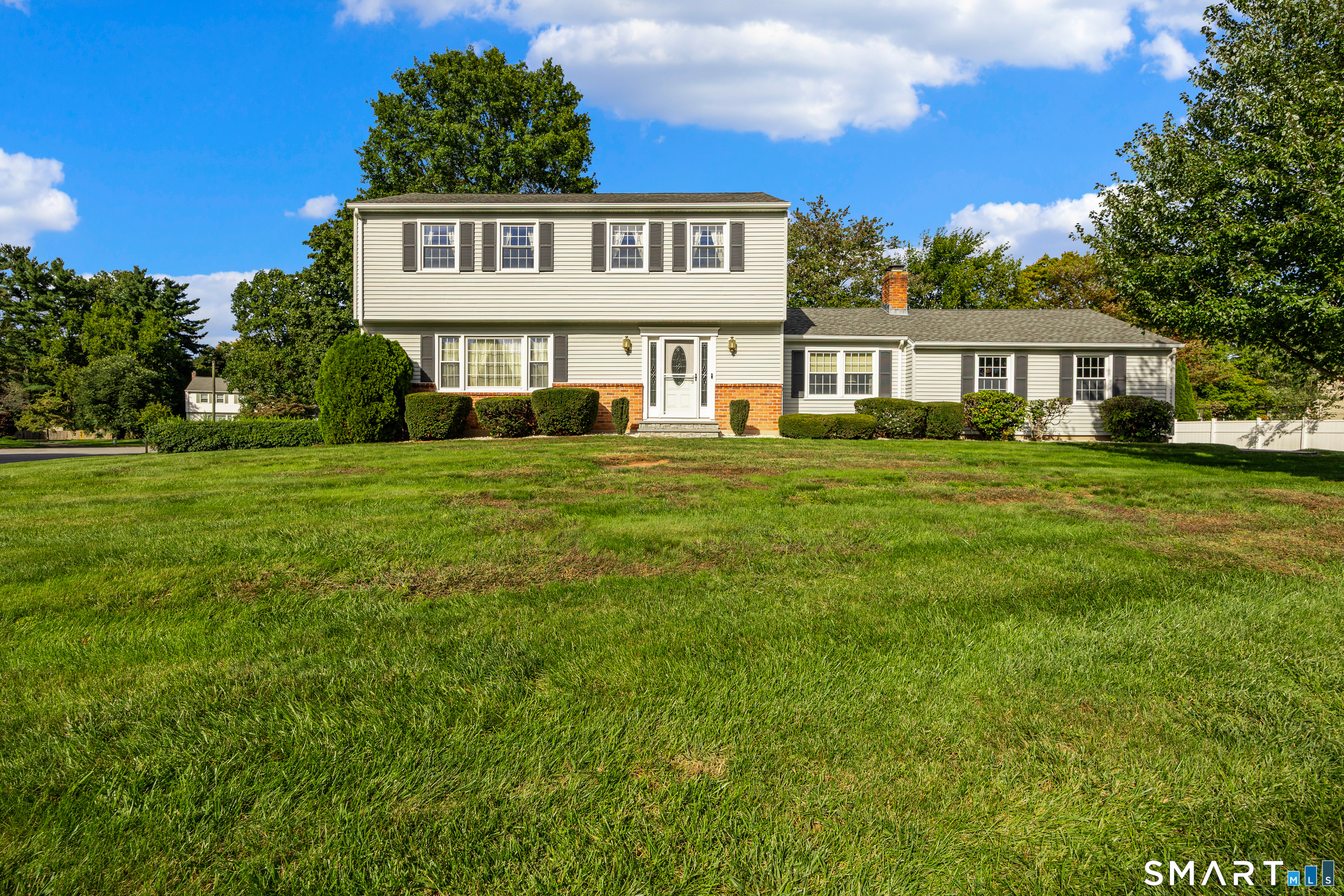 42 Eastgate Drive — photo