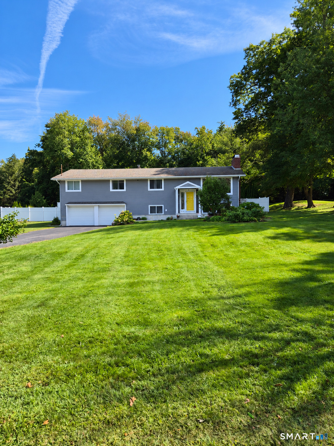 16 Corrine Drive — photo