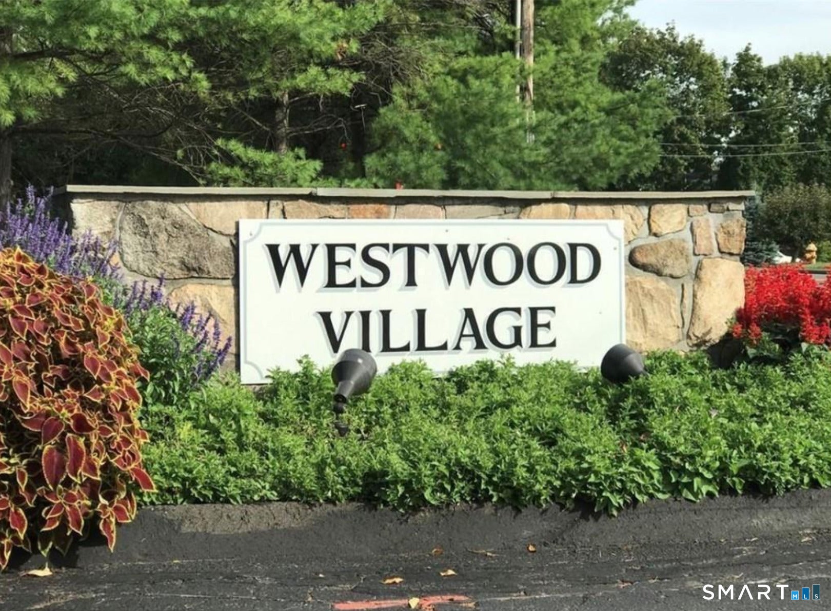 55 Mill Plain Road 32-12 — photo