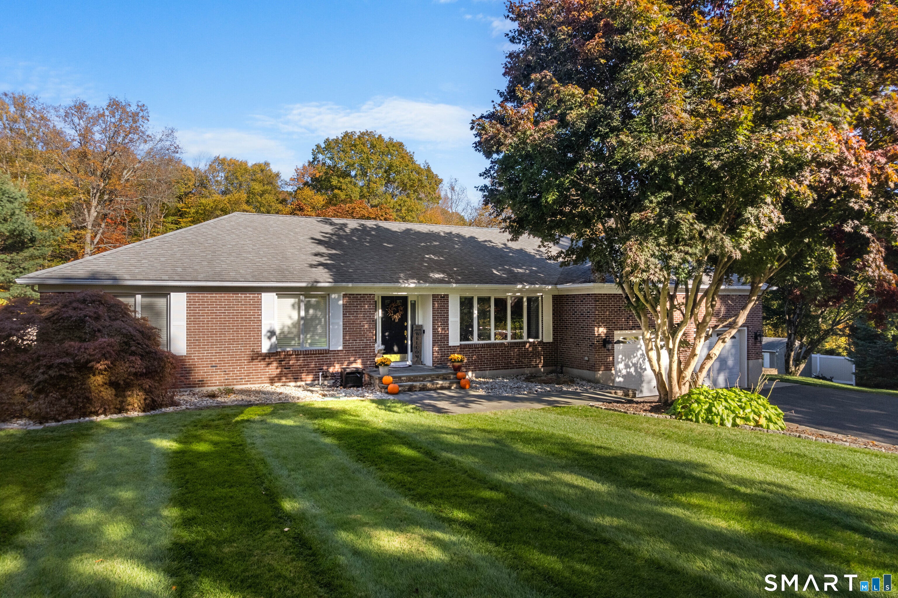 611 Deep River Road — photo