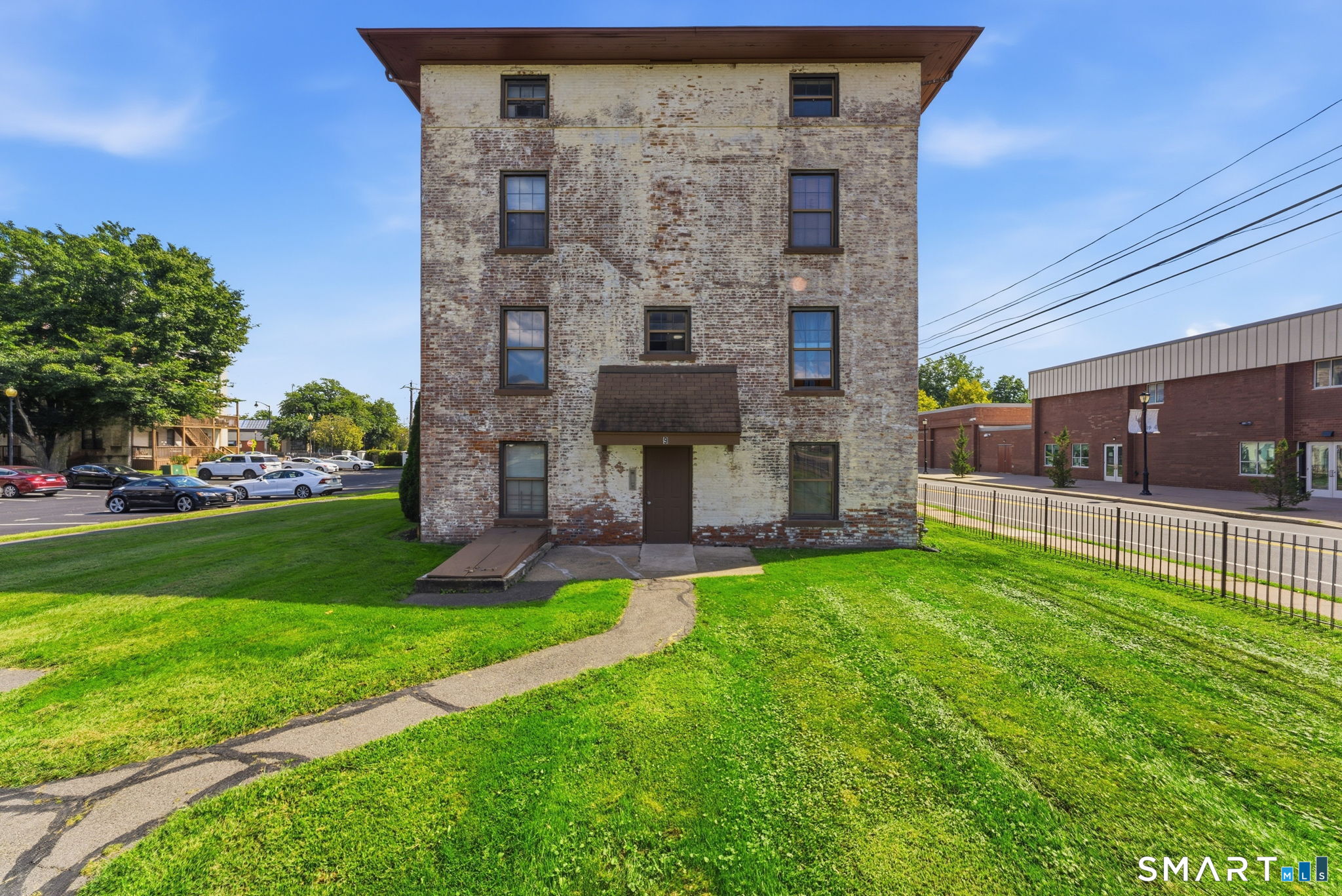 64 Van Block Avenue 9D — photo