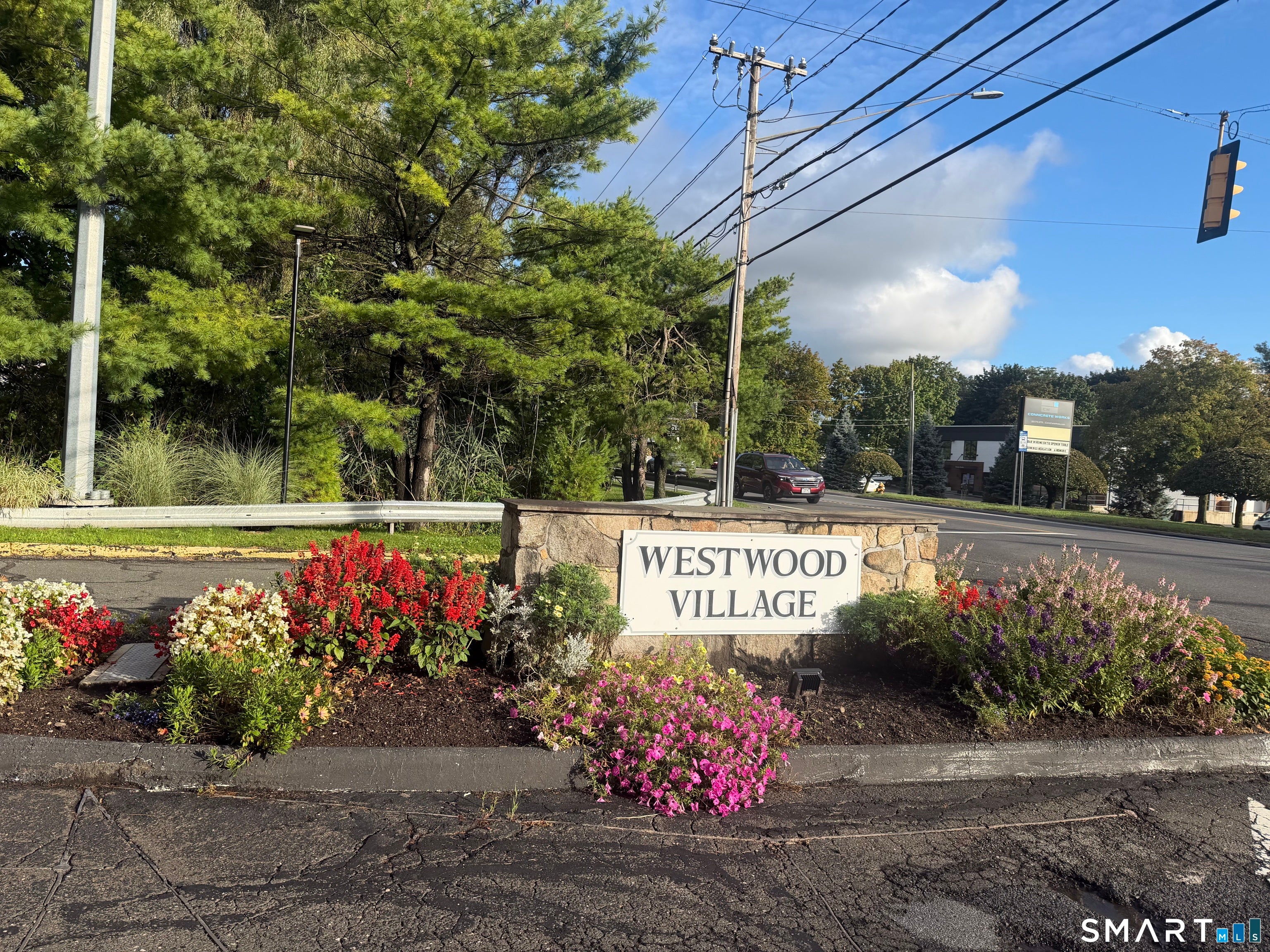 55 Mill Plain Road — photo