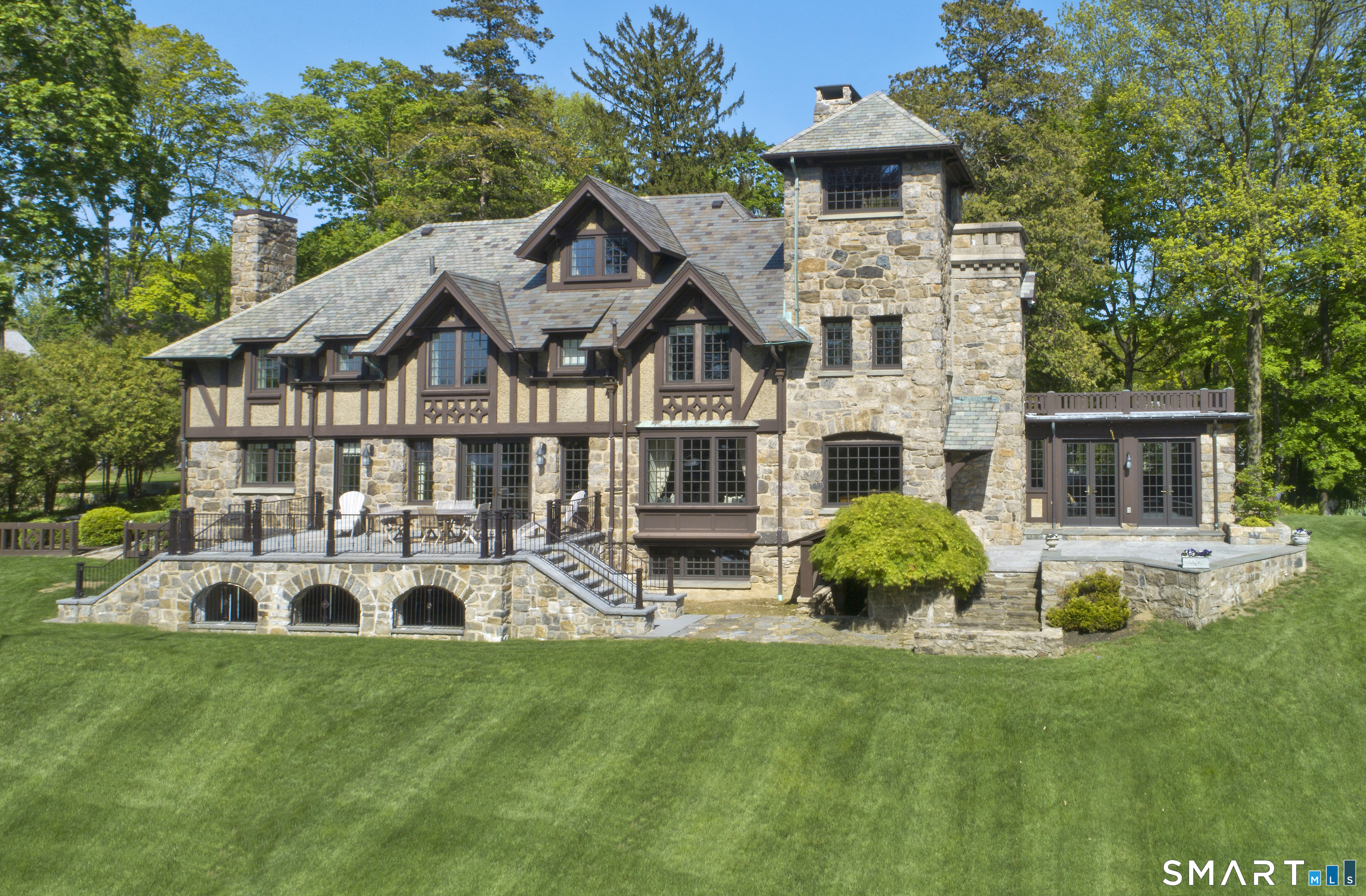 47 Carriglea Drive, Greenwich, CT 06878 — photo 2