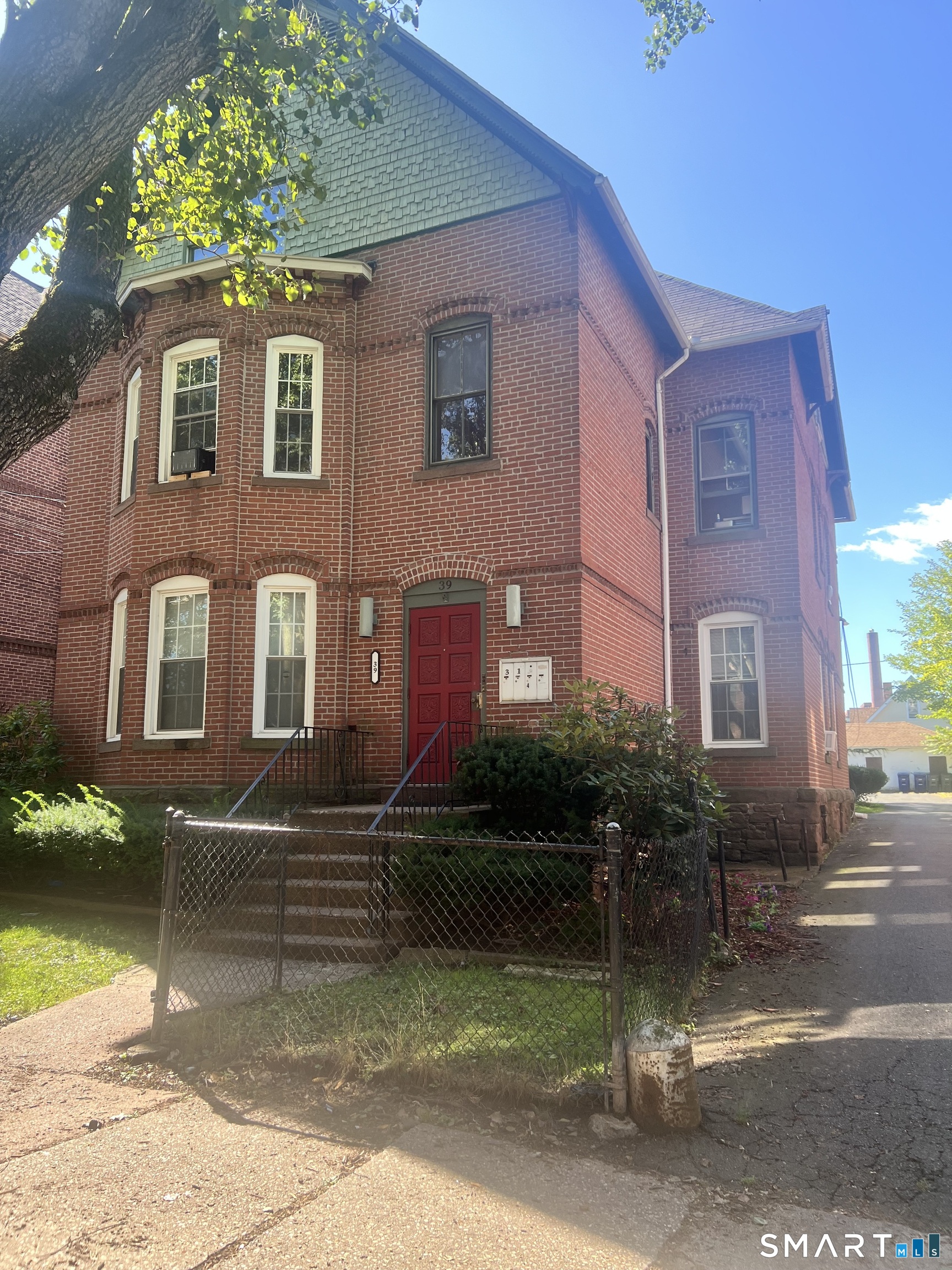 39 Hungerford Street 3 — photo