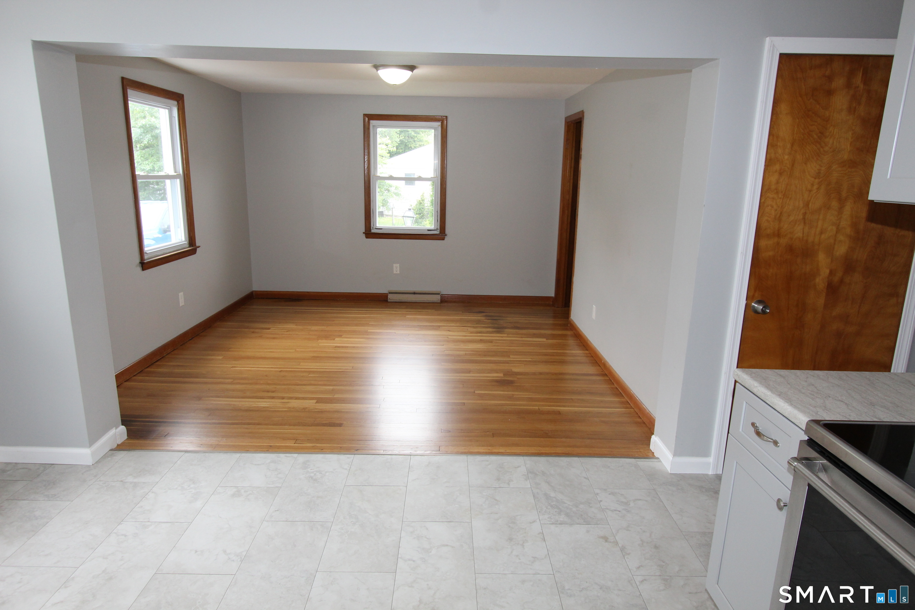 Home in West Haven, CT 06516 — photo 2