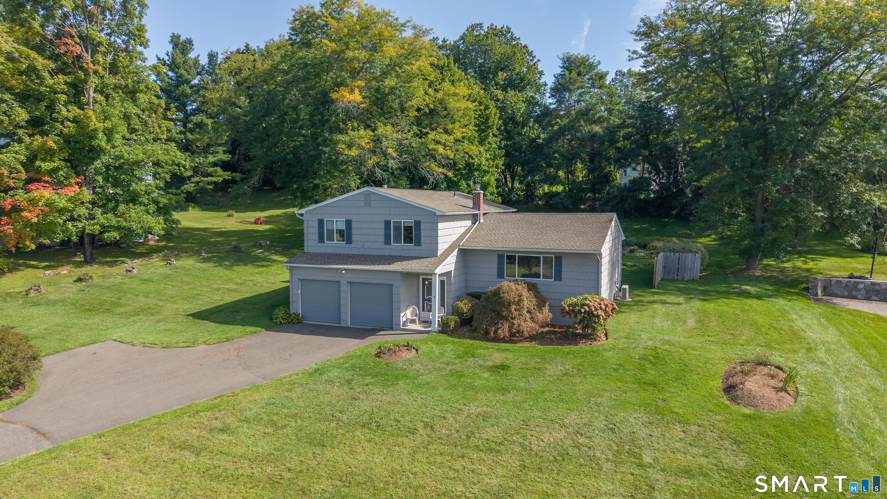 3 Mayflower Drive — photo