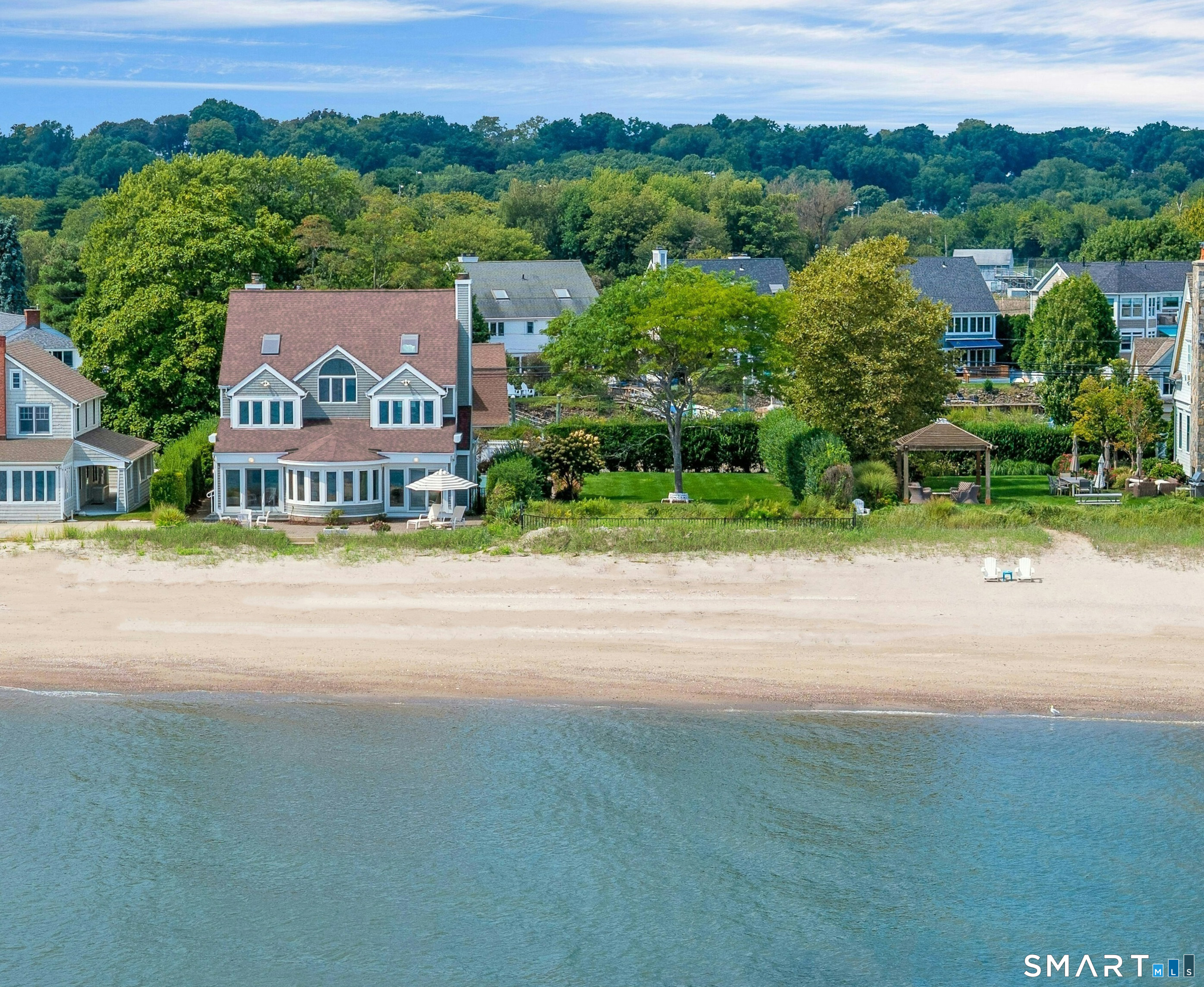 1845 & 1859 Fairfield Beach Road — photo