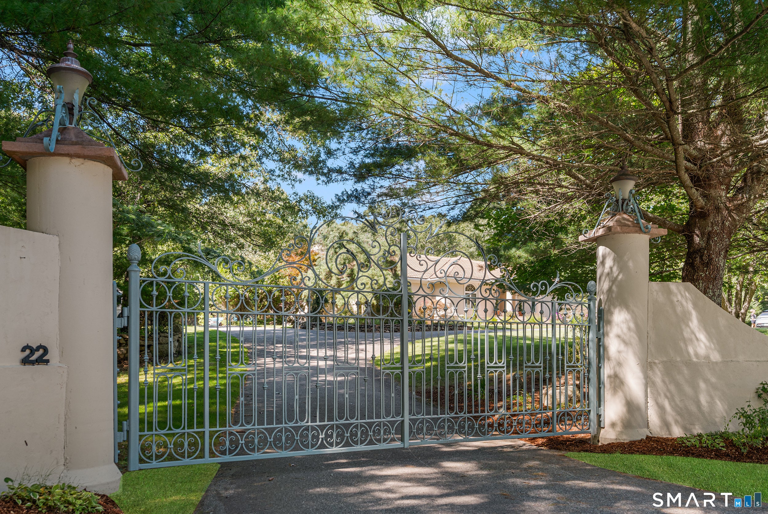 22 Brook View Drive — photo