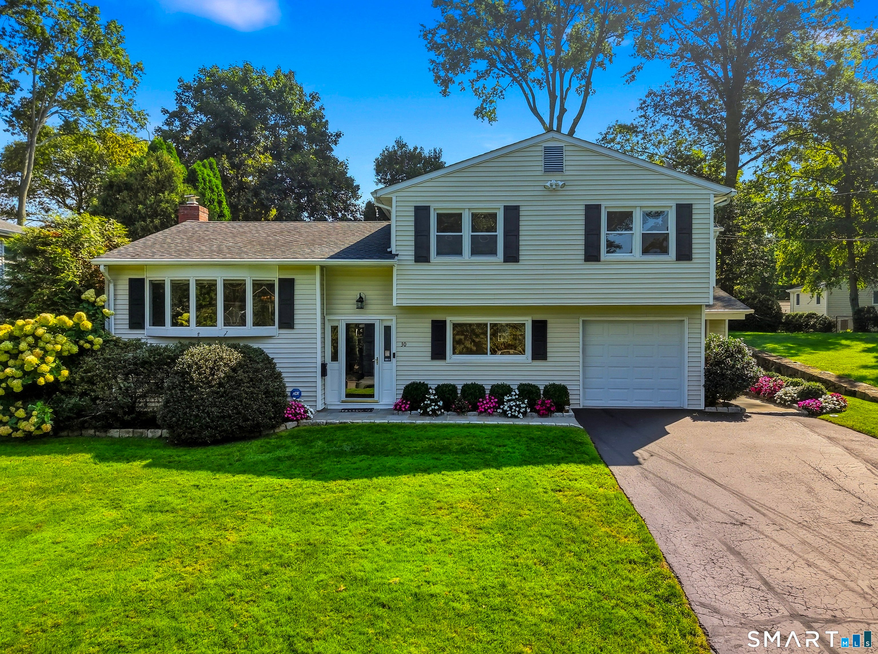 30 Idlewood Place — photo