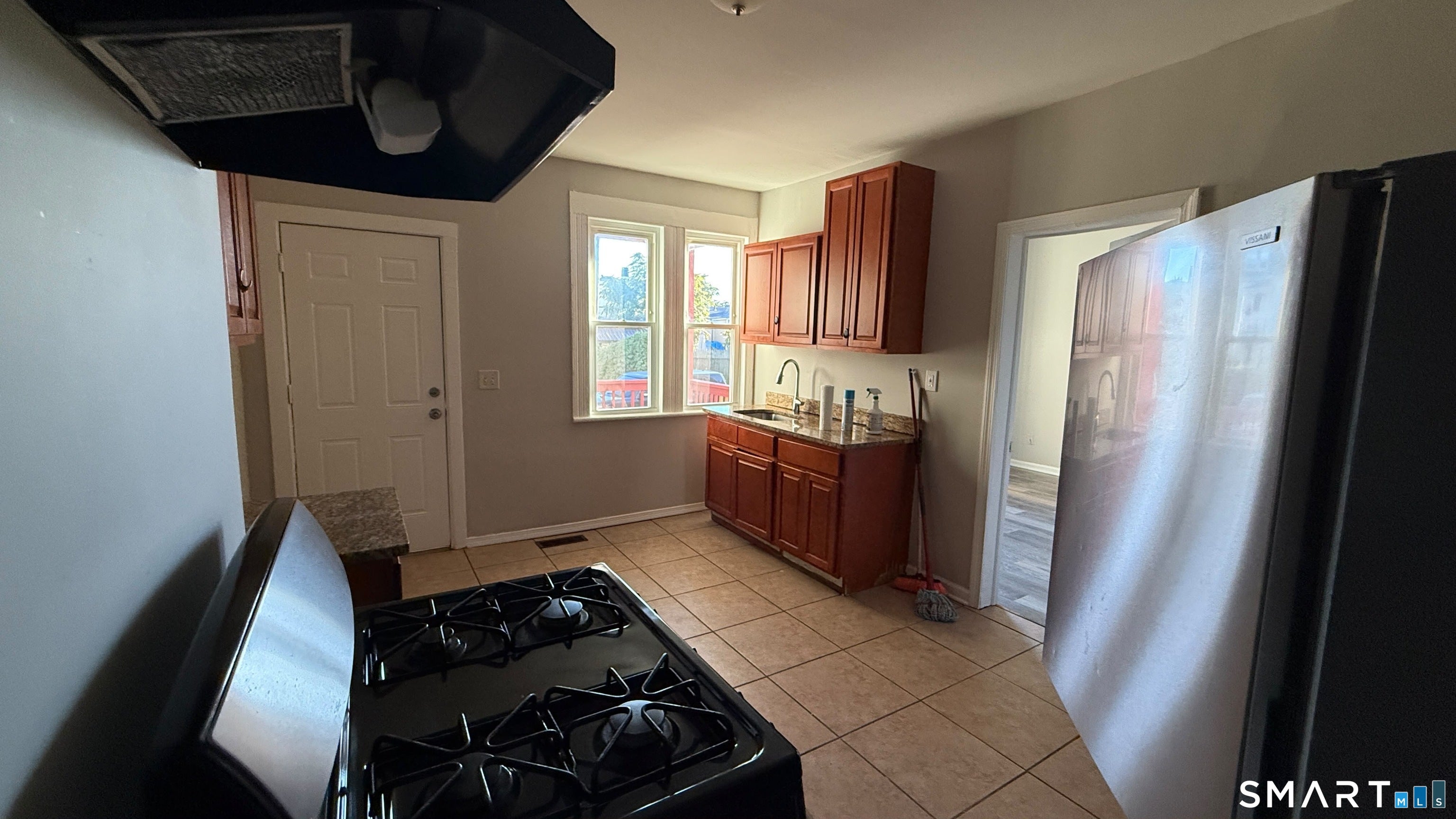 75 James Street 1R — photo