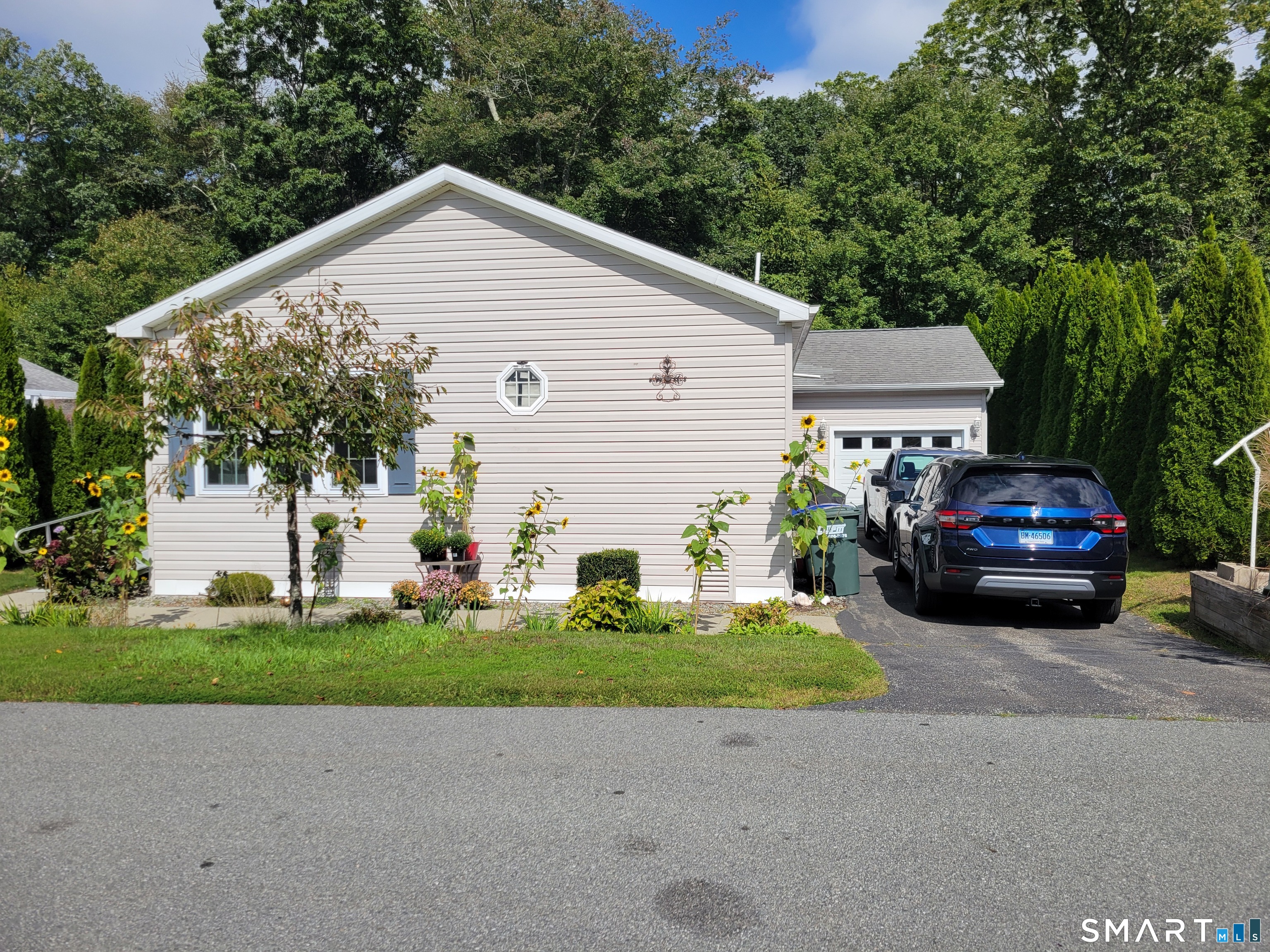 28 Cliff Road, Ledyard, CT 06339 — photo 2