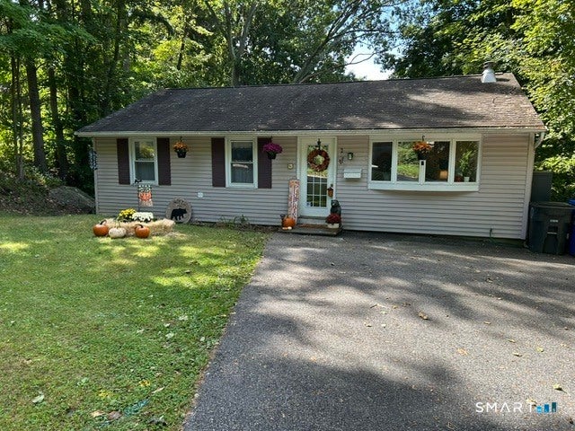 16 Torrington Heights Road — photo