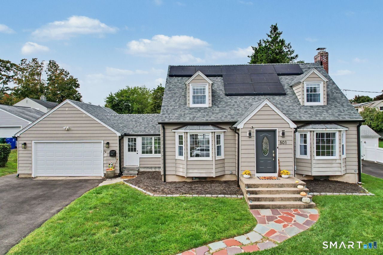 501 Bridgeview Place — photo