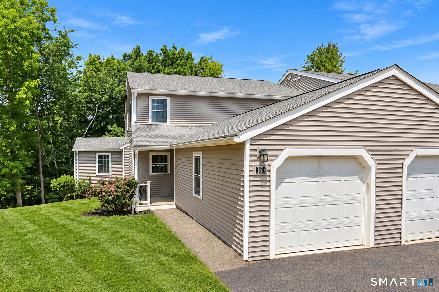 831 Long Hill Road Unit D — photo