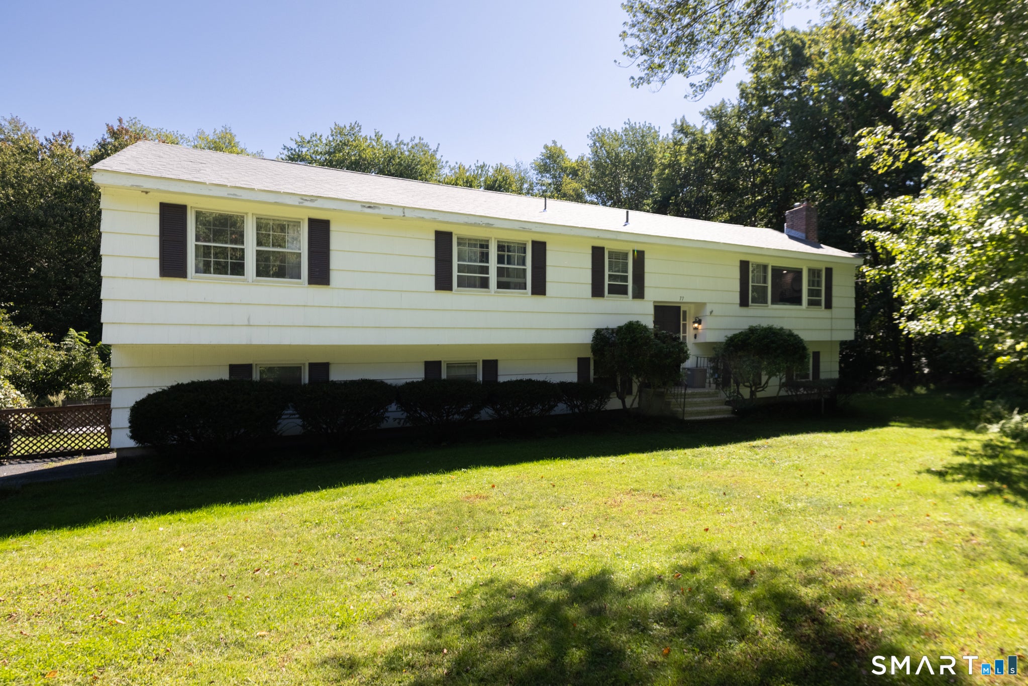 77 Pleasant Drive — photo