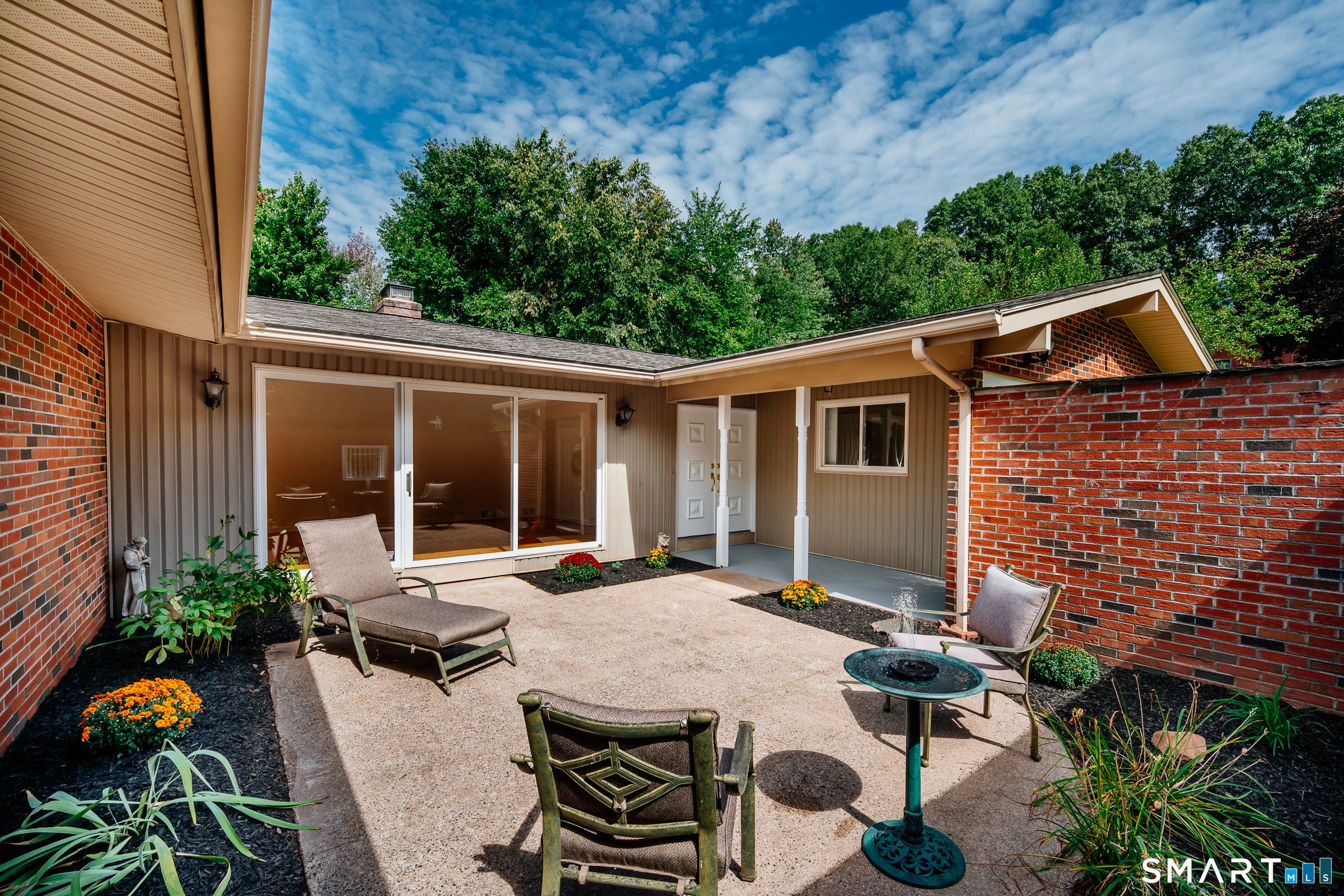 25 Wild Oak Drive — photo