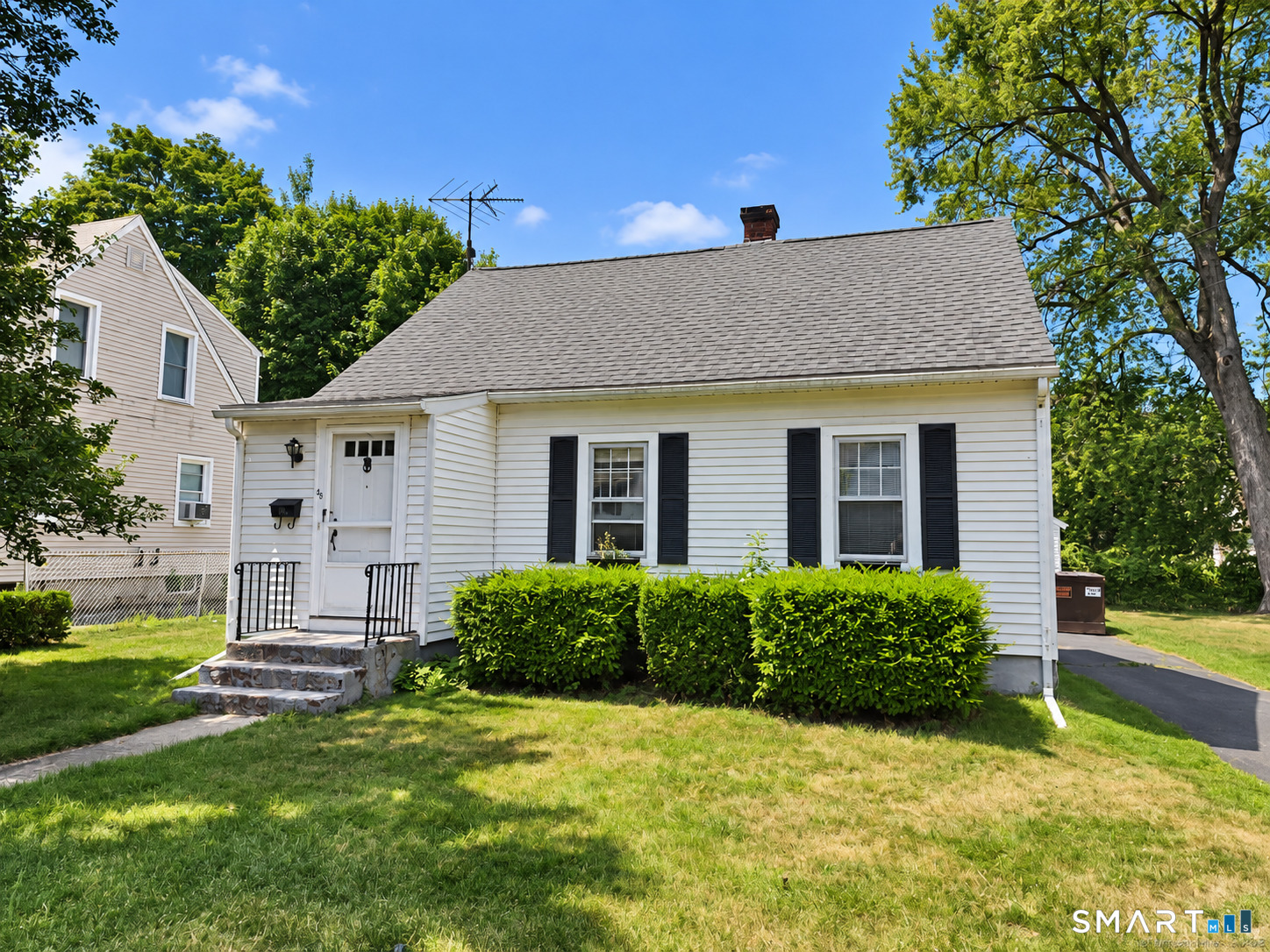 43 McKenzie Street — photo