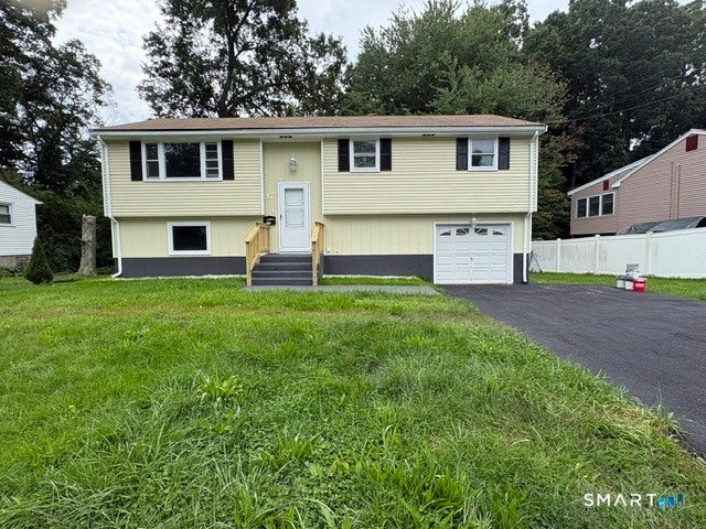 17 Forest Lane — photo