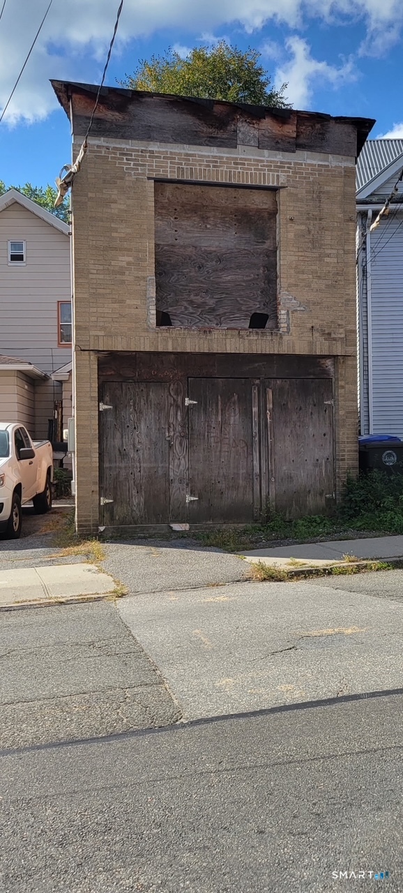 16 East Pearl Street — photo
