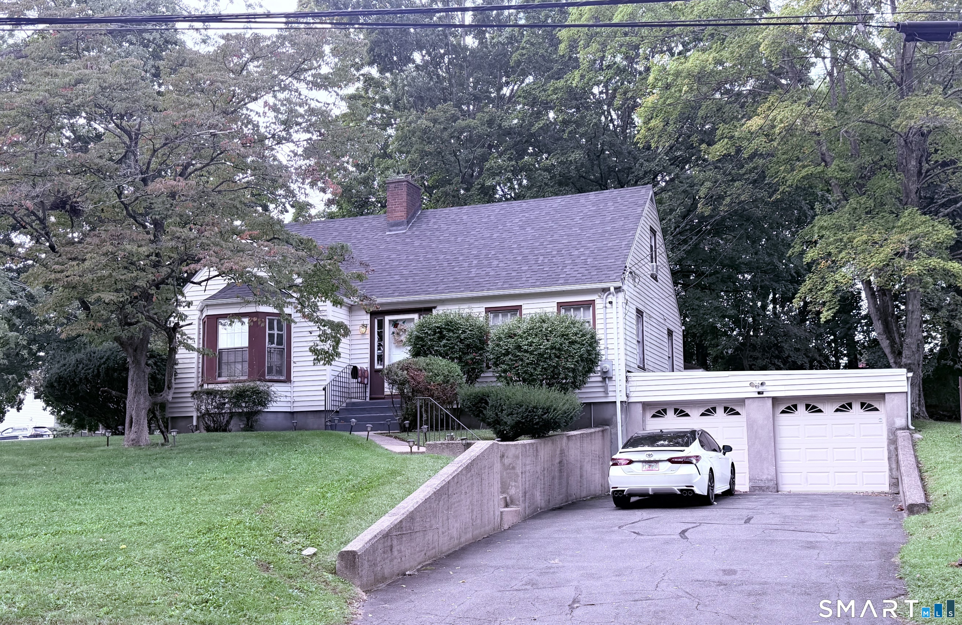 6 Paradise Avenue — photo