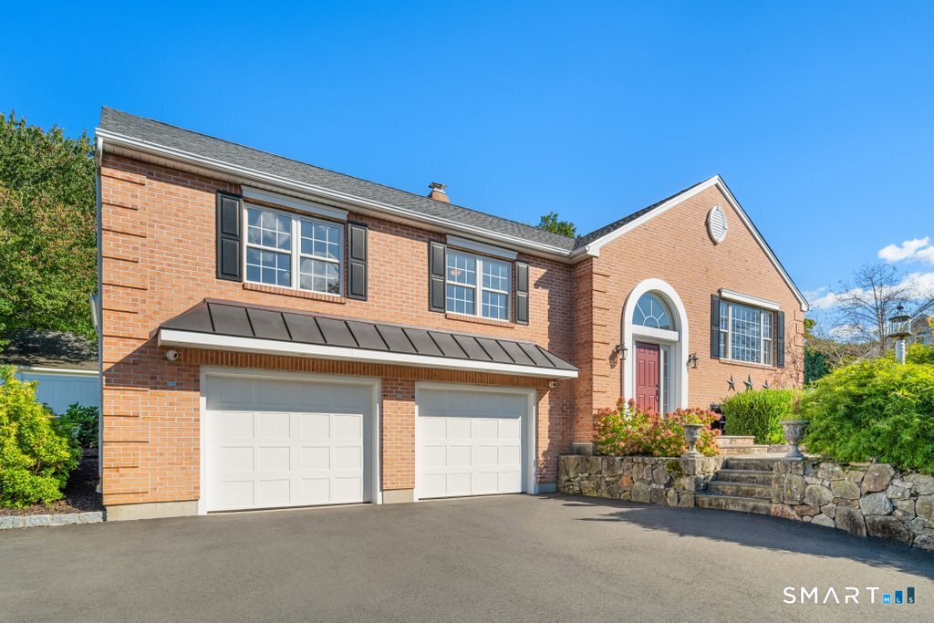 30 Briarwood Drive — photo