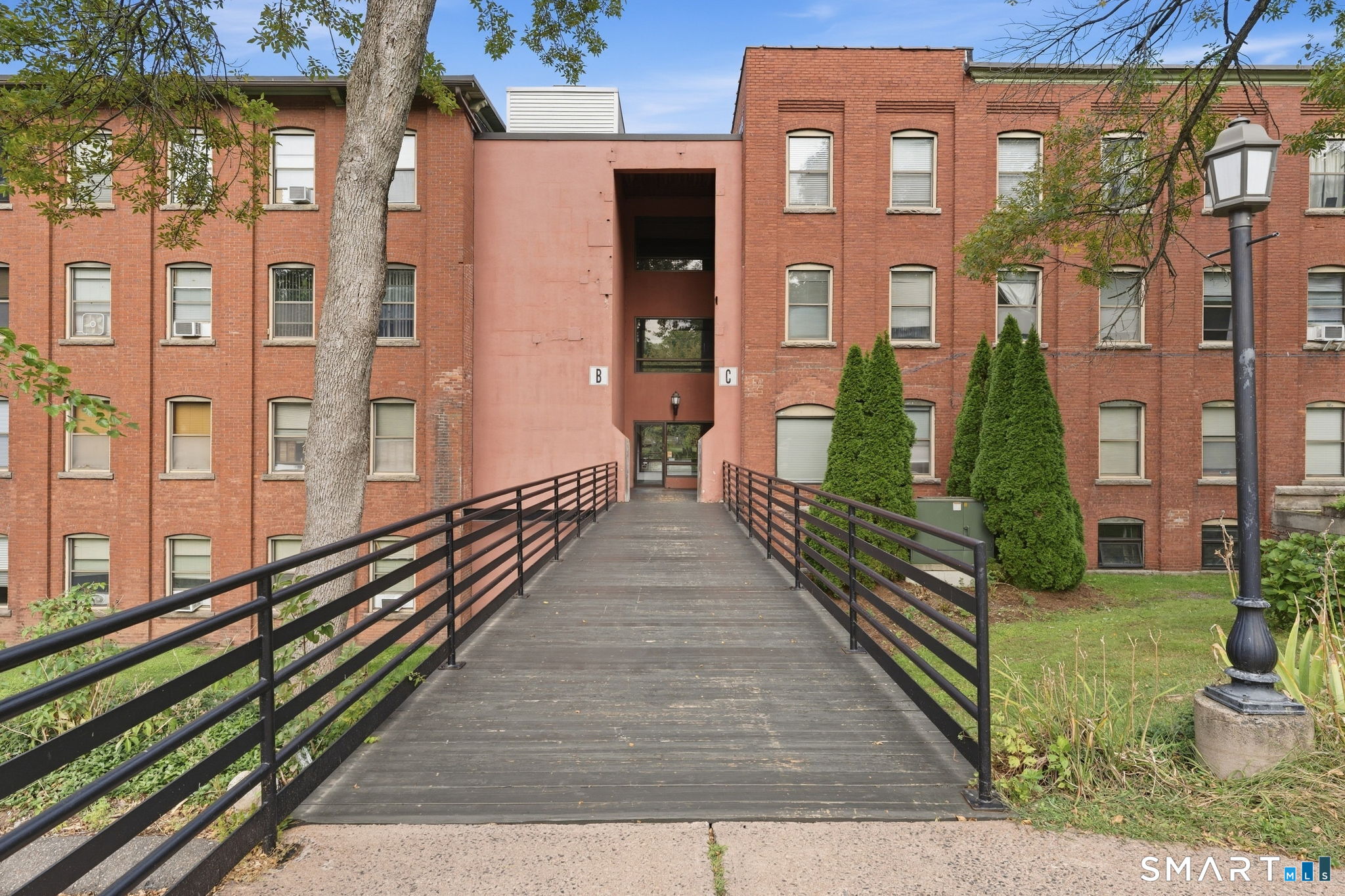 222 Williams Street East 228 — photo