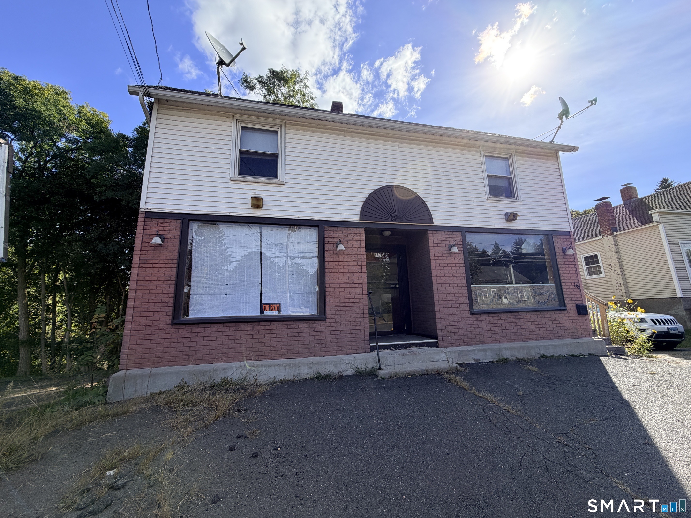 147 Main Street — photo