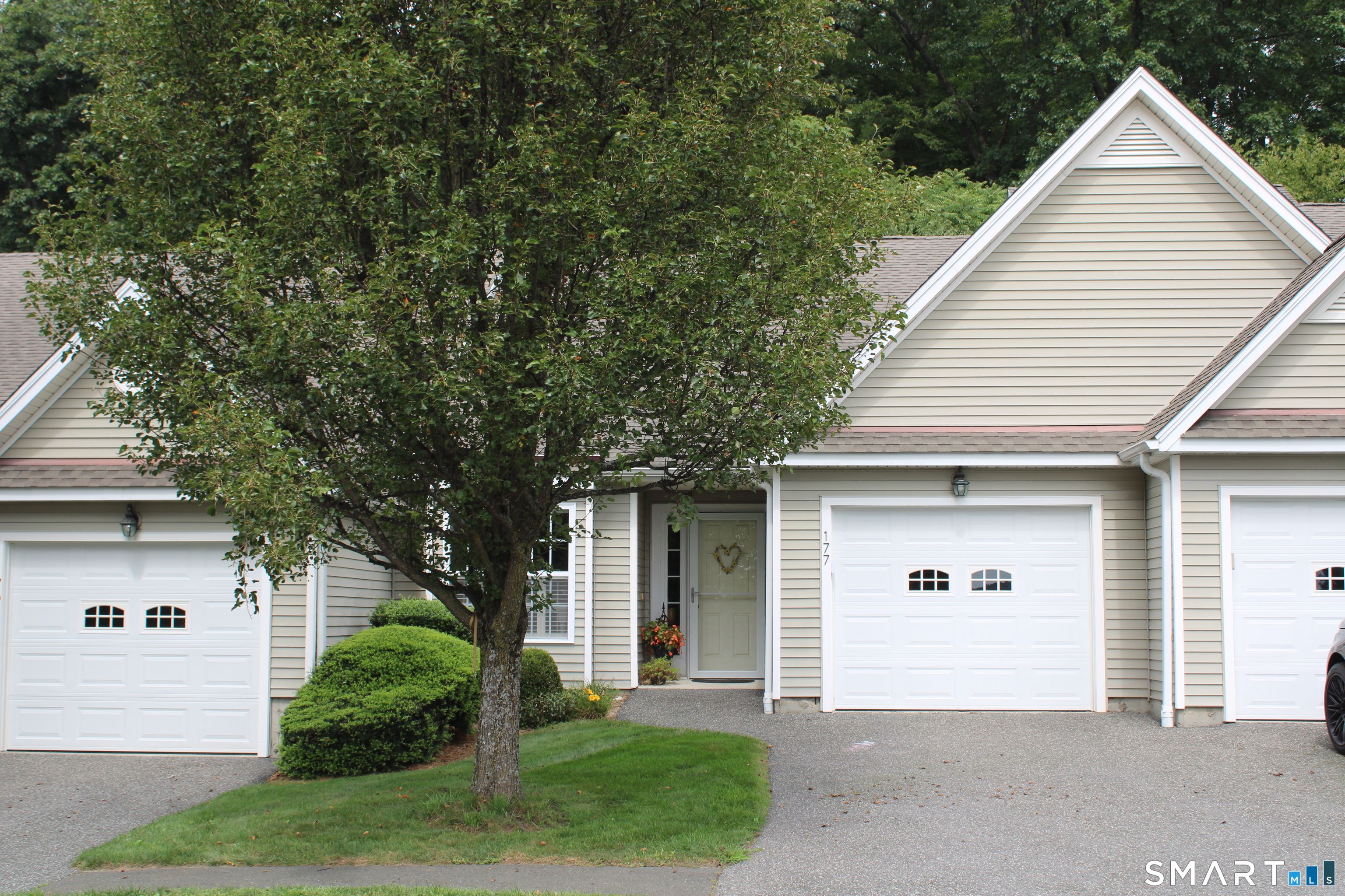 177 Julia Court 177 — photo