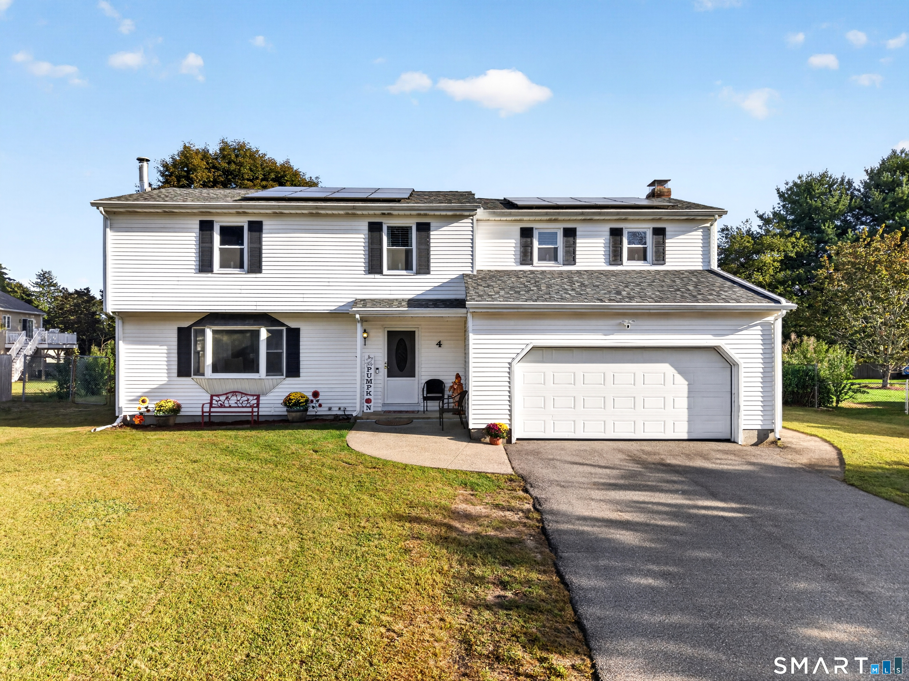 4 Pamela Way — photo