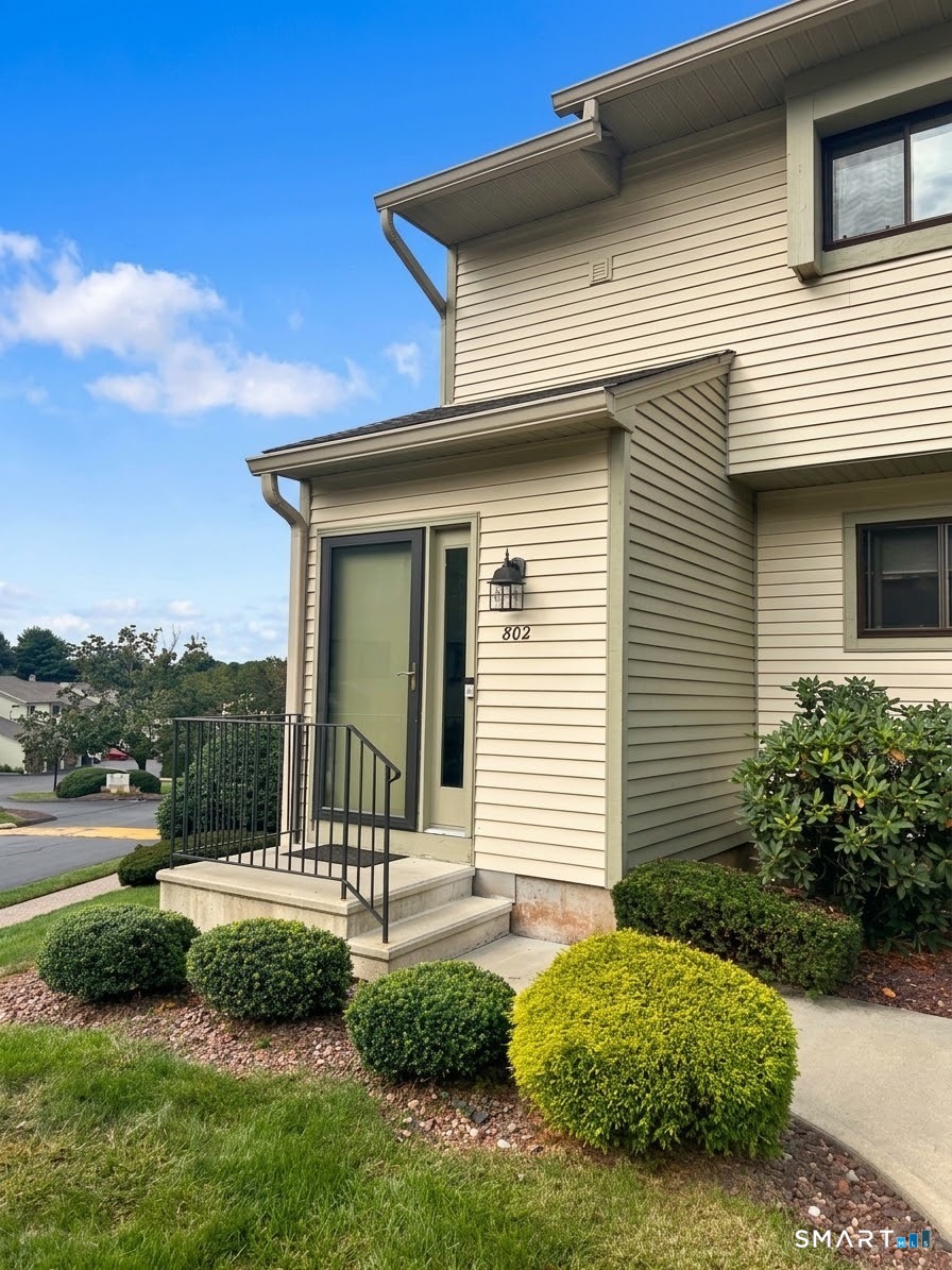 802 Summer Hill Drive 802 — photo