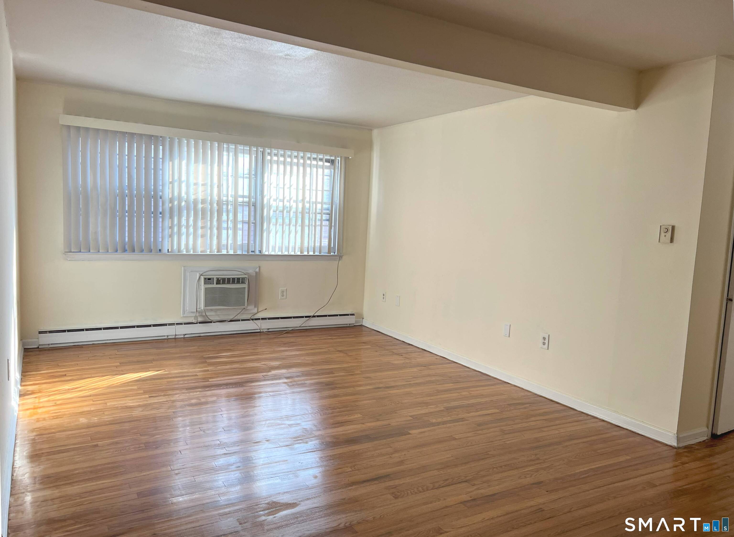 1044 Campwelll Avenue 4a — photo