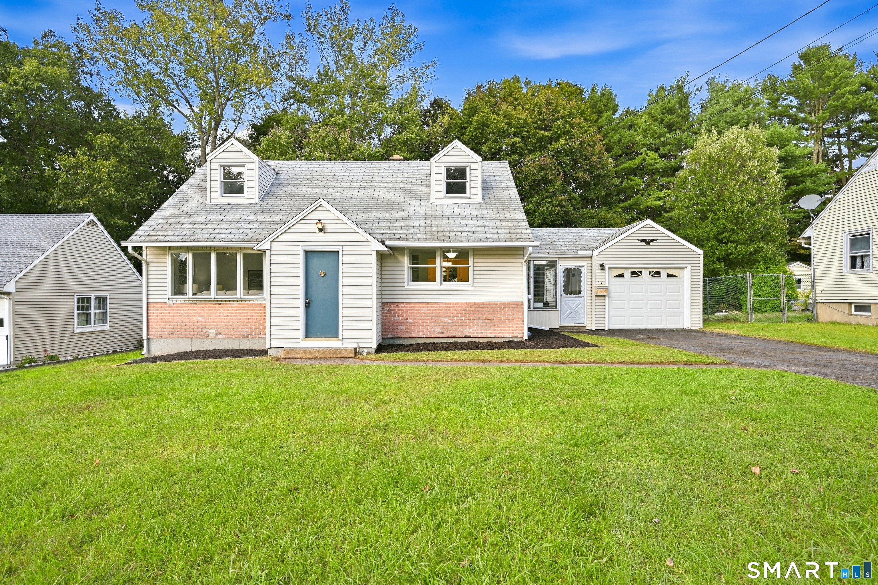 14 Beechwood Drive — photo