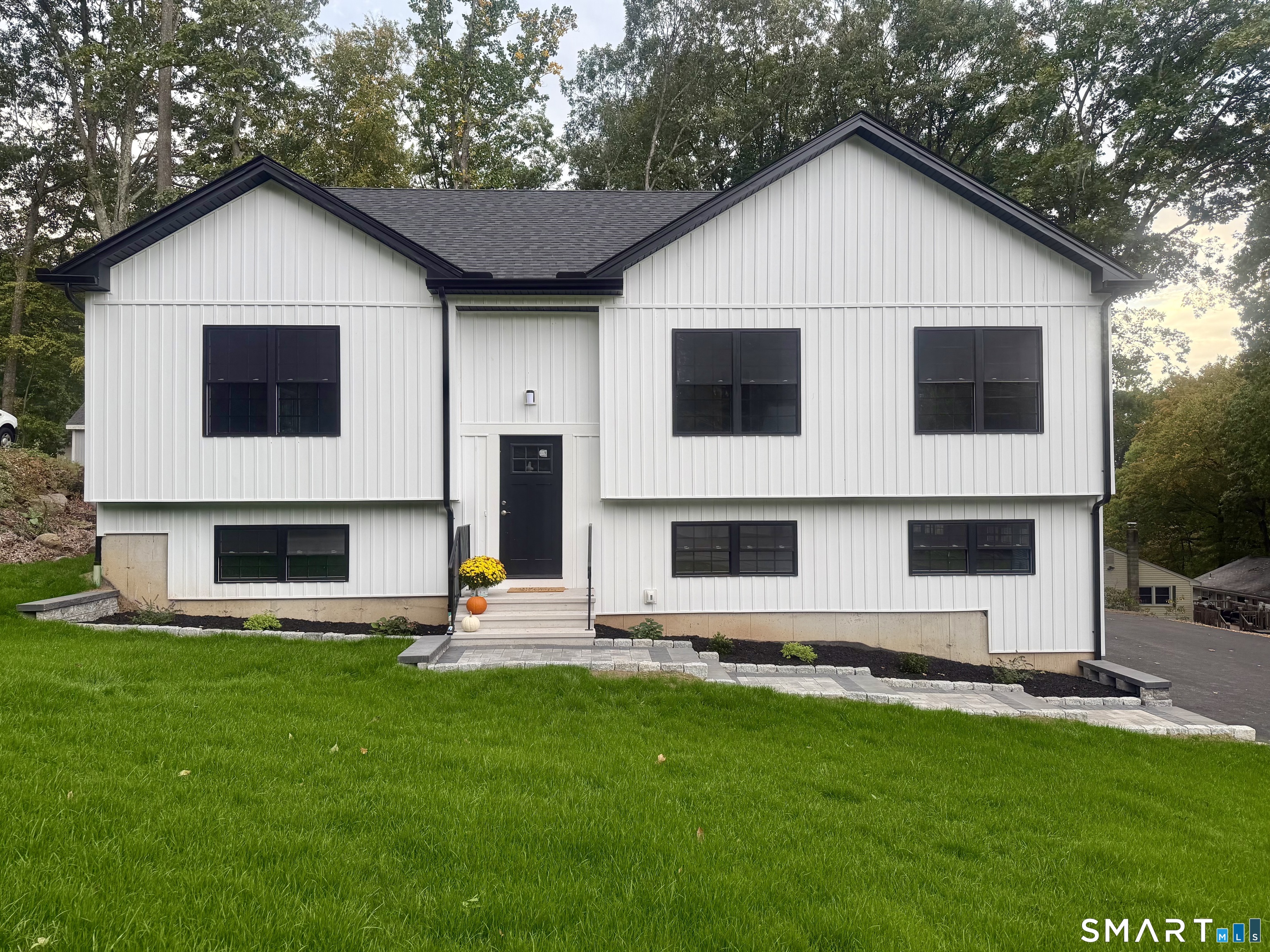 202 Pleasant View Avenue — photo