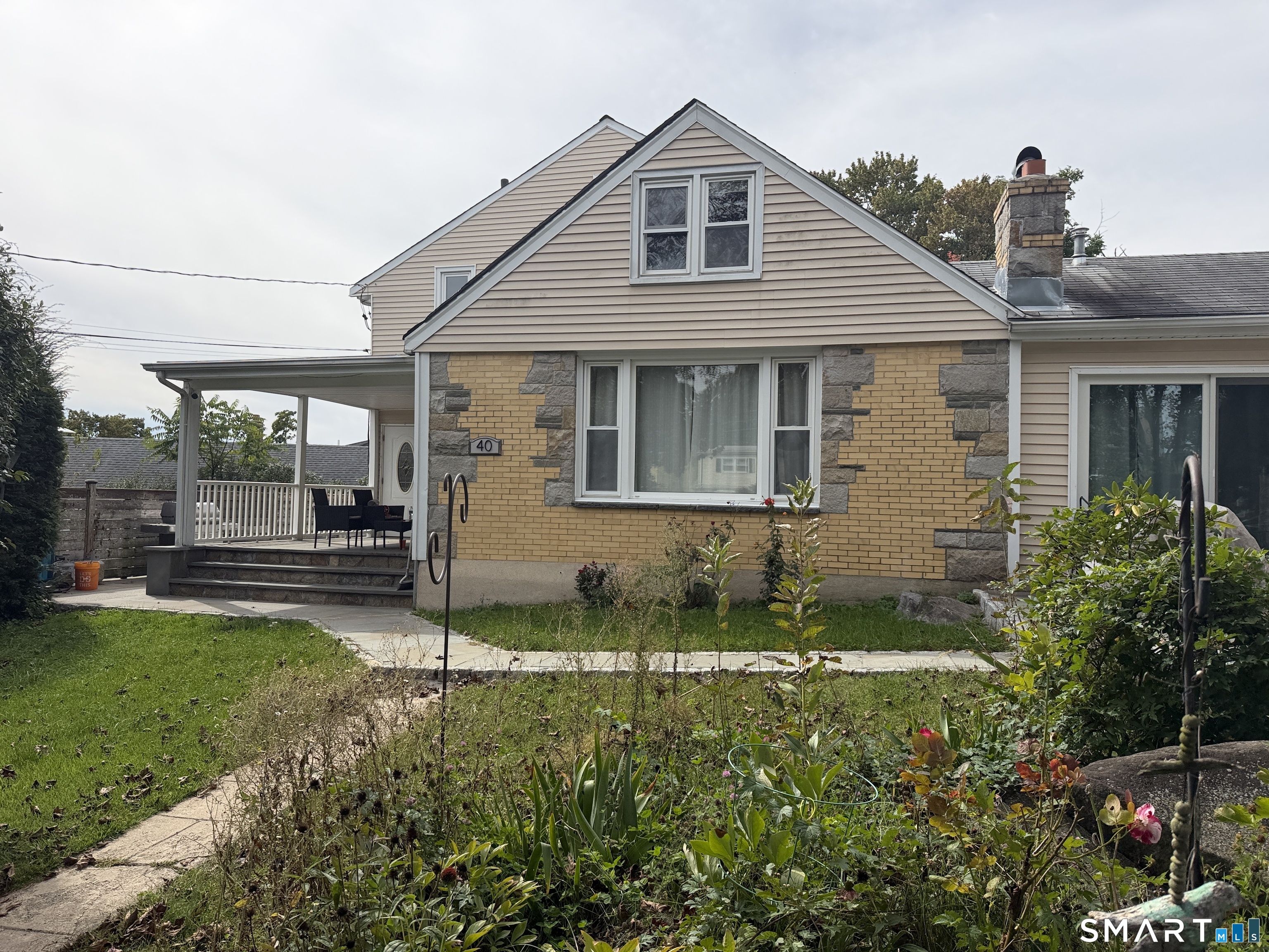 40 Travis Avenue — photo
