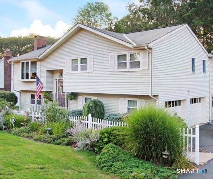 47 Sharon Drive — photo