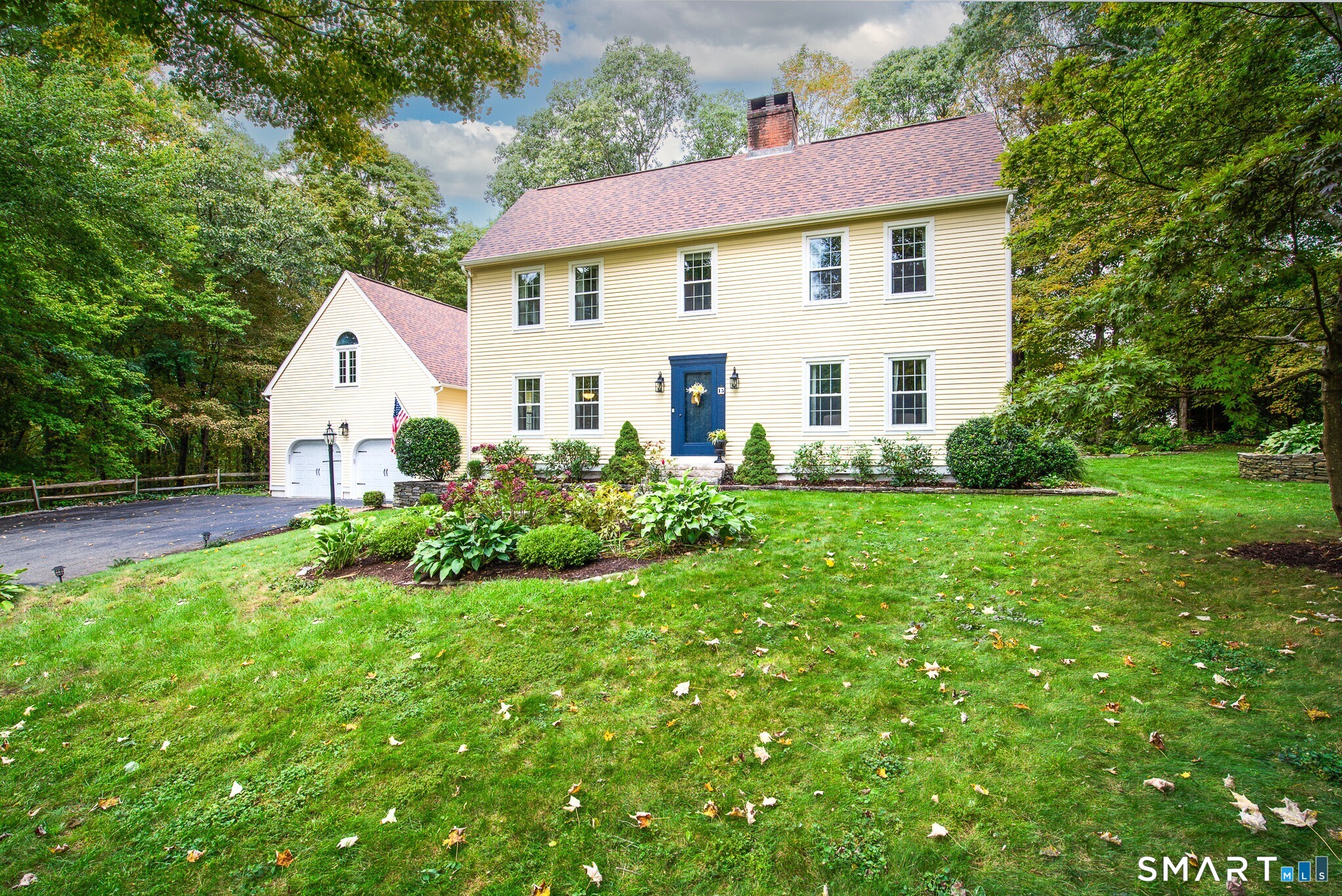 15 Hickory Hill Drive — photo