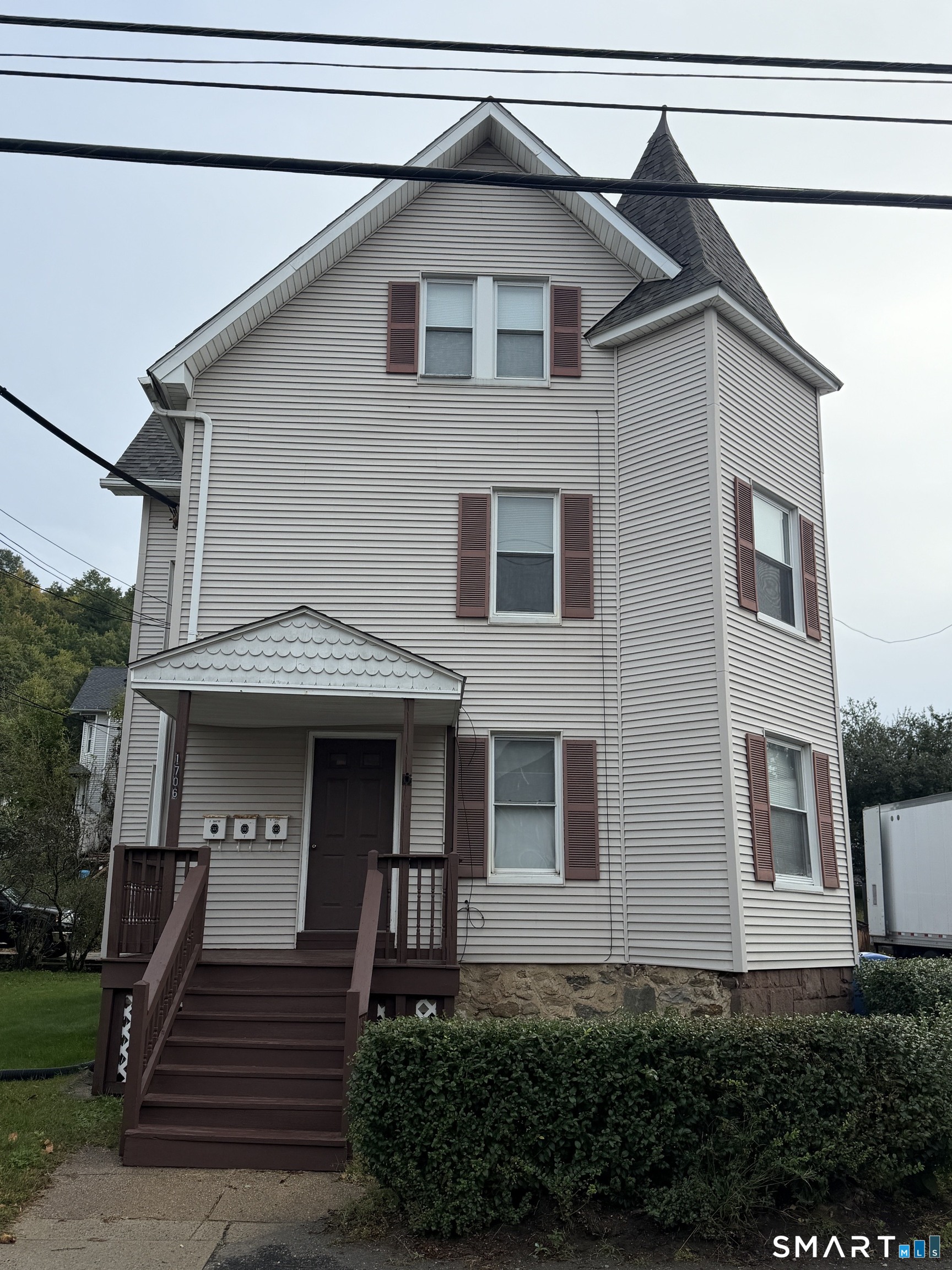 1706 Thomaston Avenue 2 — photo