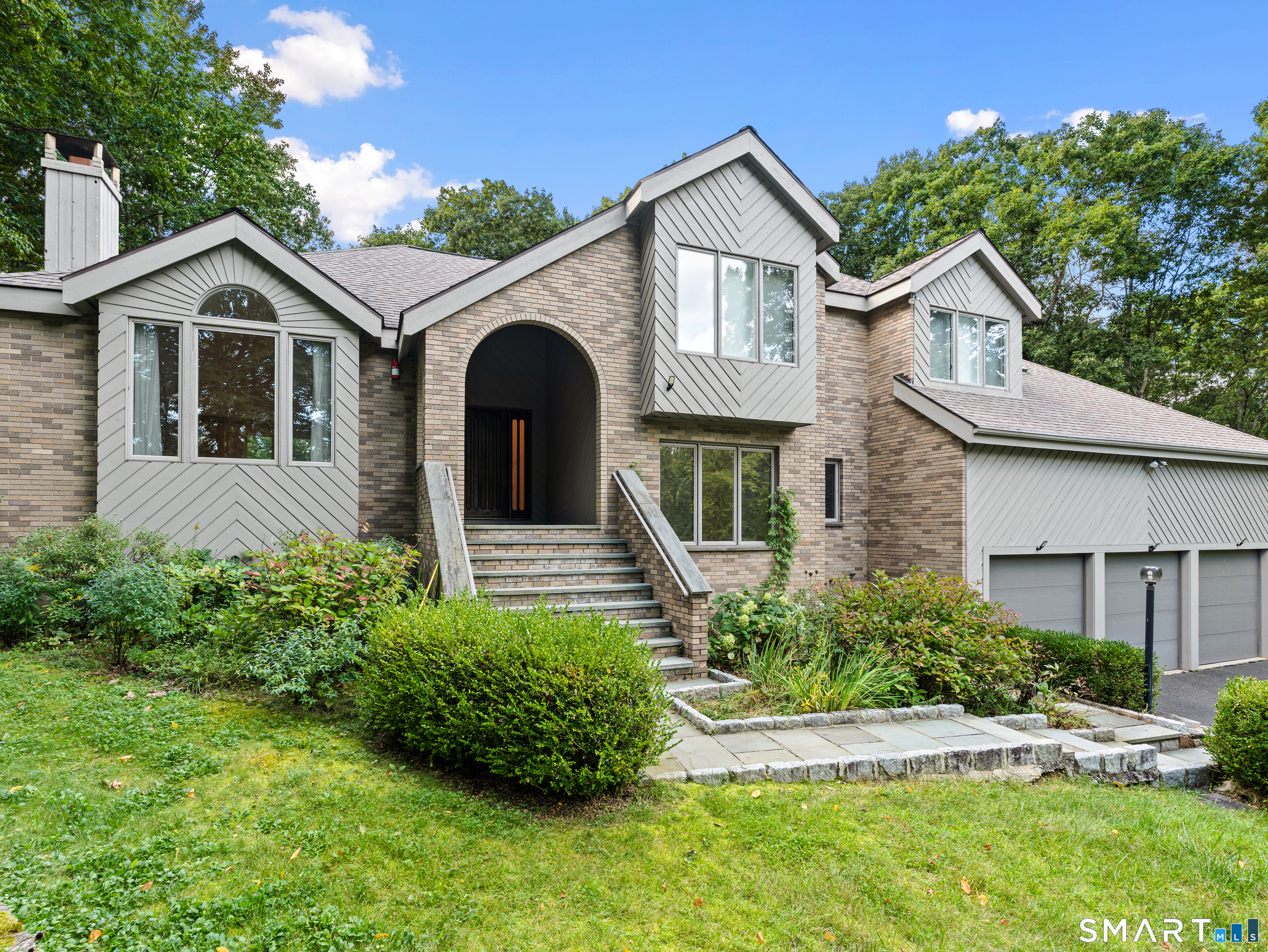 8 Sierra Way — photo
