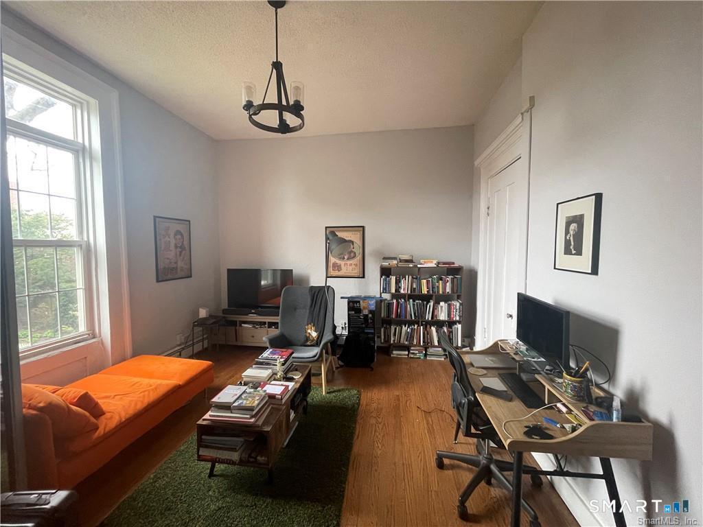 548 Chapel Street 1R — photo