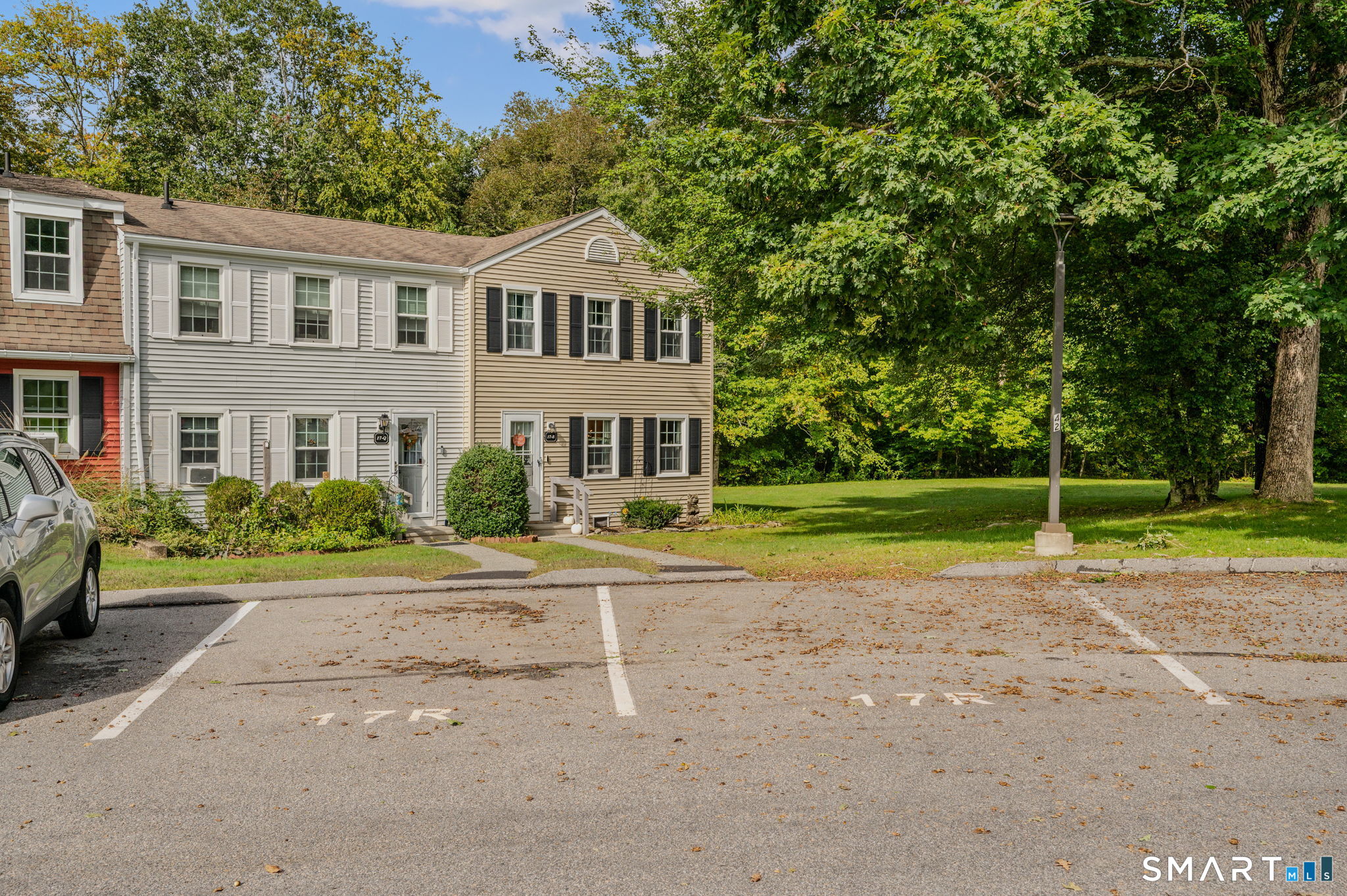 17 Lakeside Drive #R, Ledyard, CT 06339 — photo 2