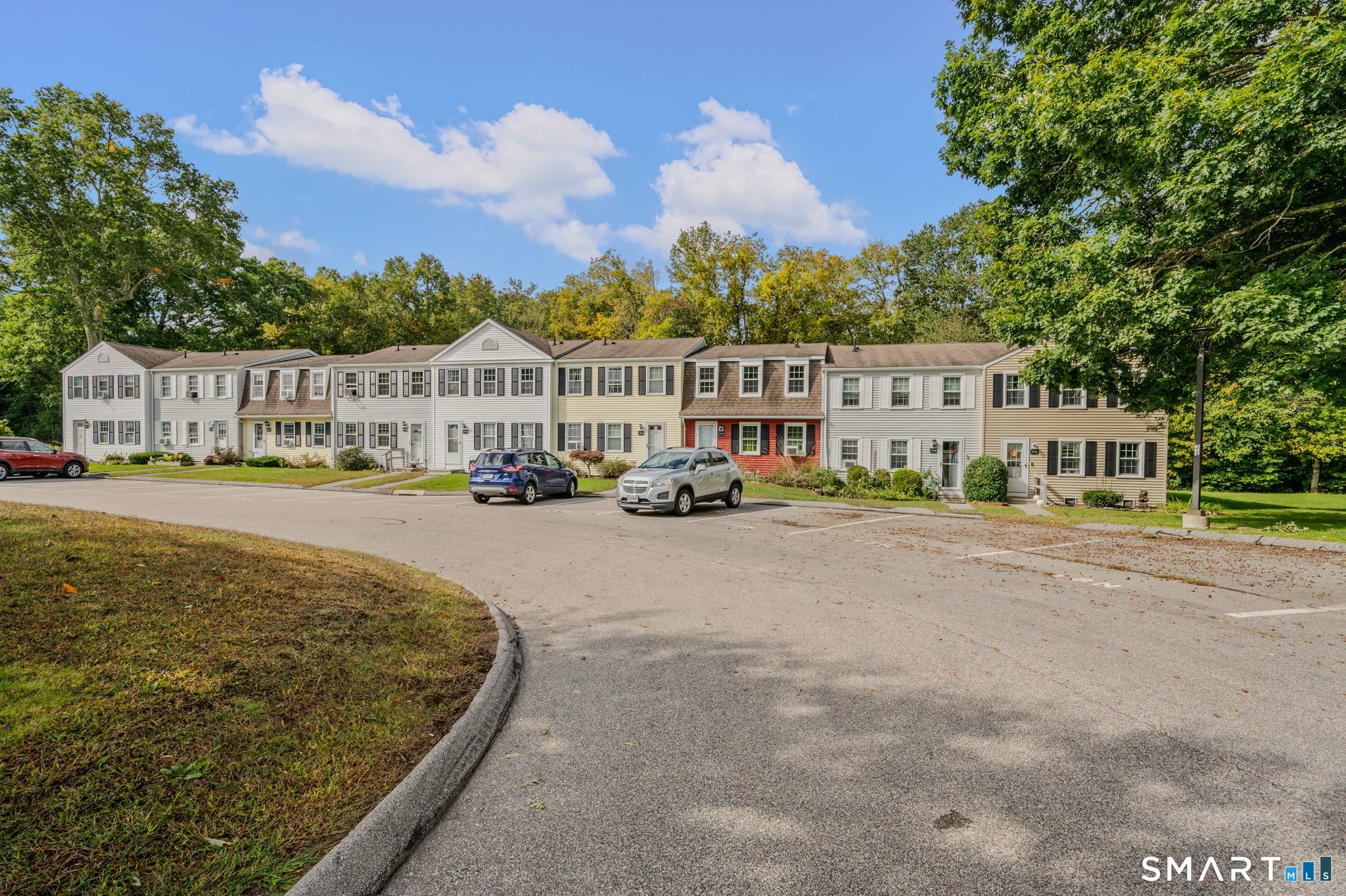 17 Lakeside Drive #R, Ledyard, CT 06339 — photo 3
