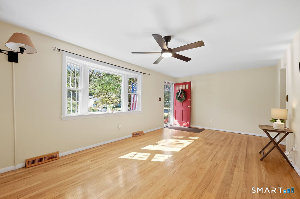 44 Juniper Drive, Windsor Locks, CT 06096 — photo 3
