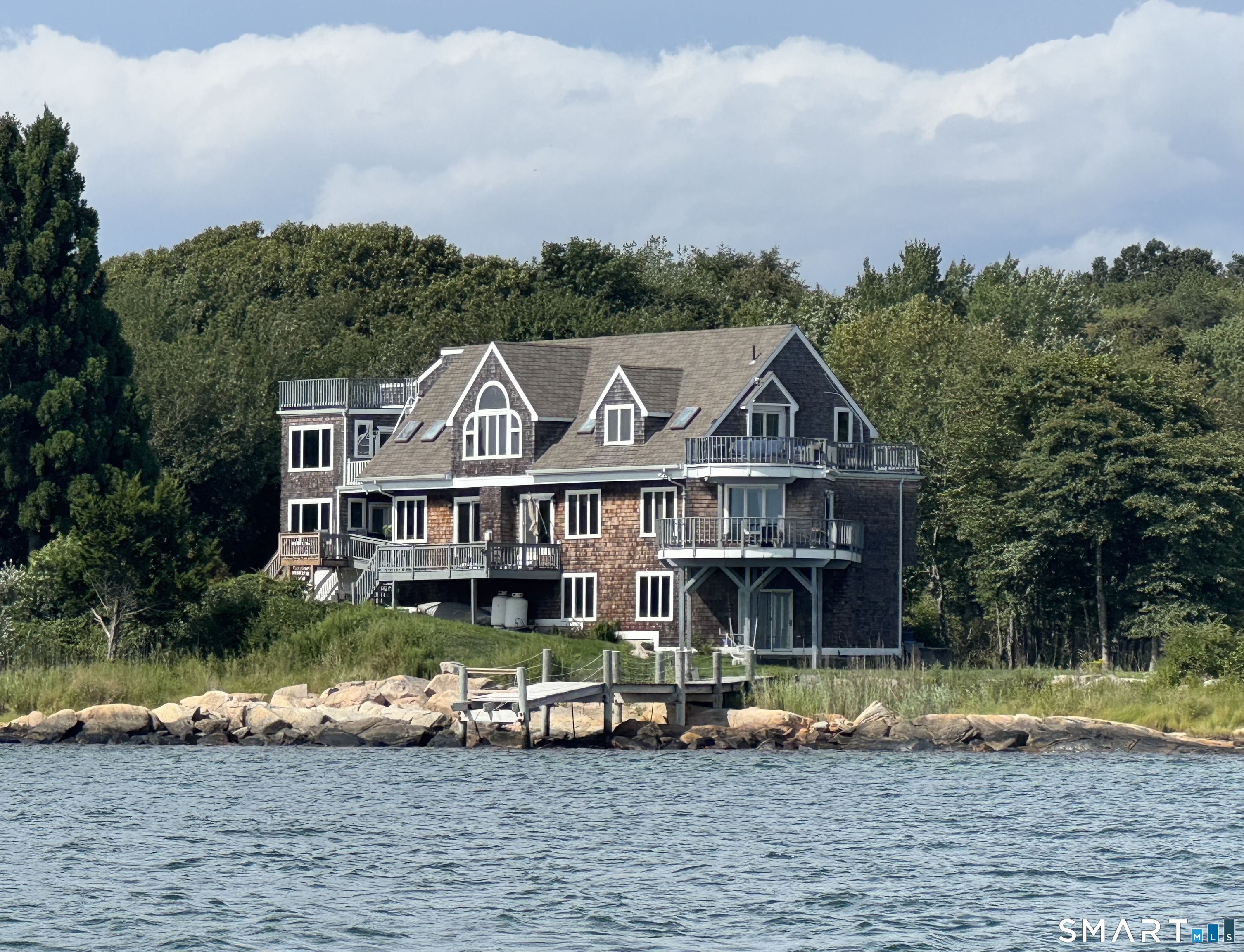 54 Shore Road — photo