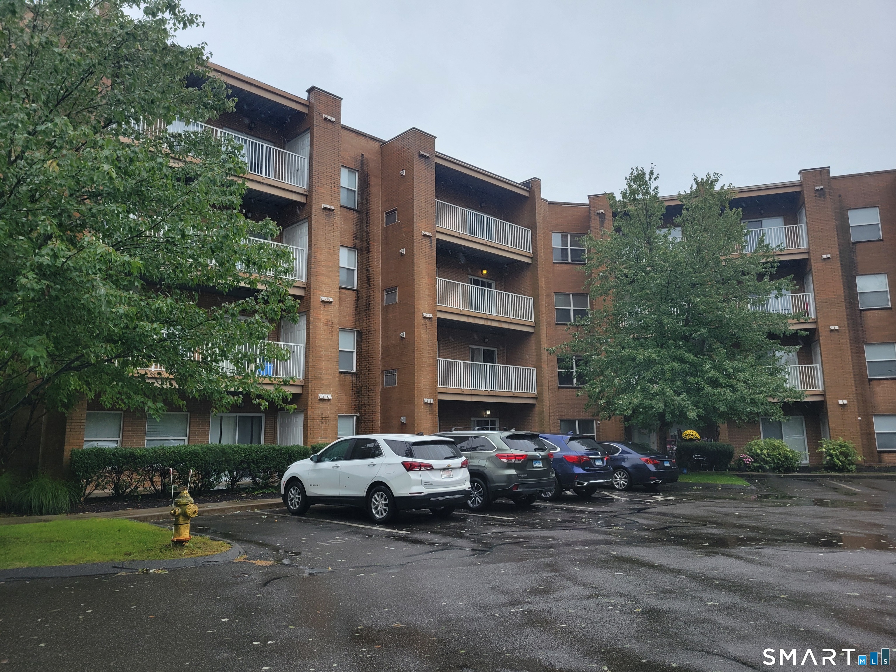 740 MIX Avenue 102 — photo