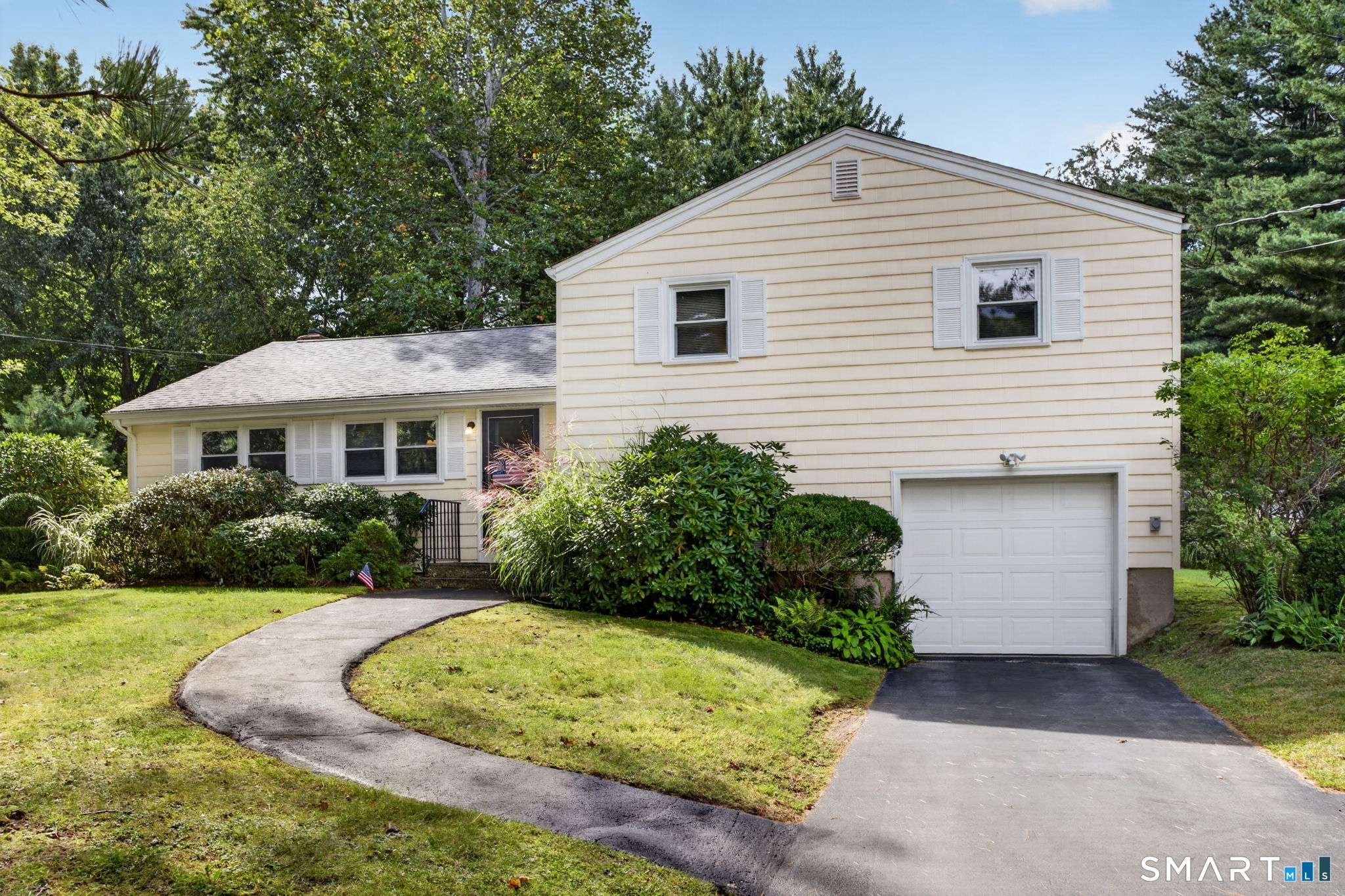1515 Manchester Road — photo